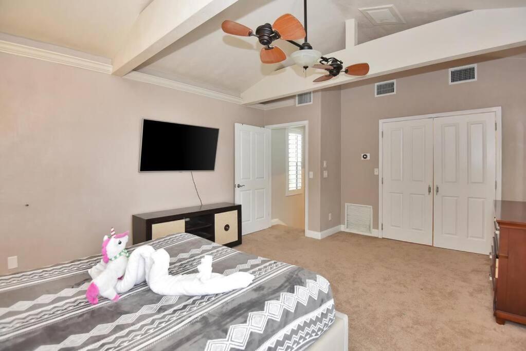 Villa photo 1