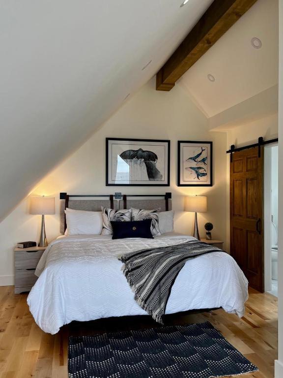 Two-Bedroom Executive Chalet photo 2