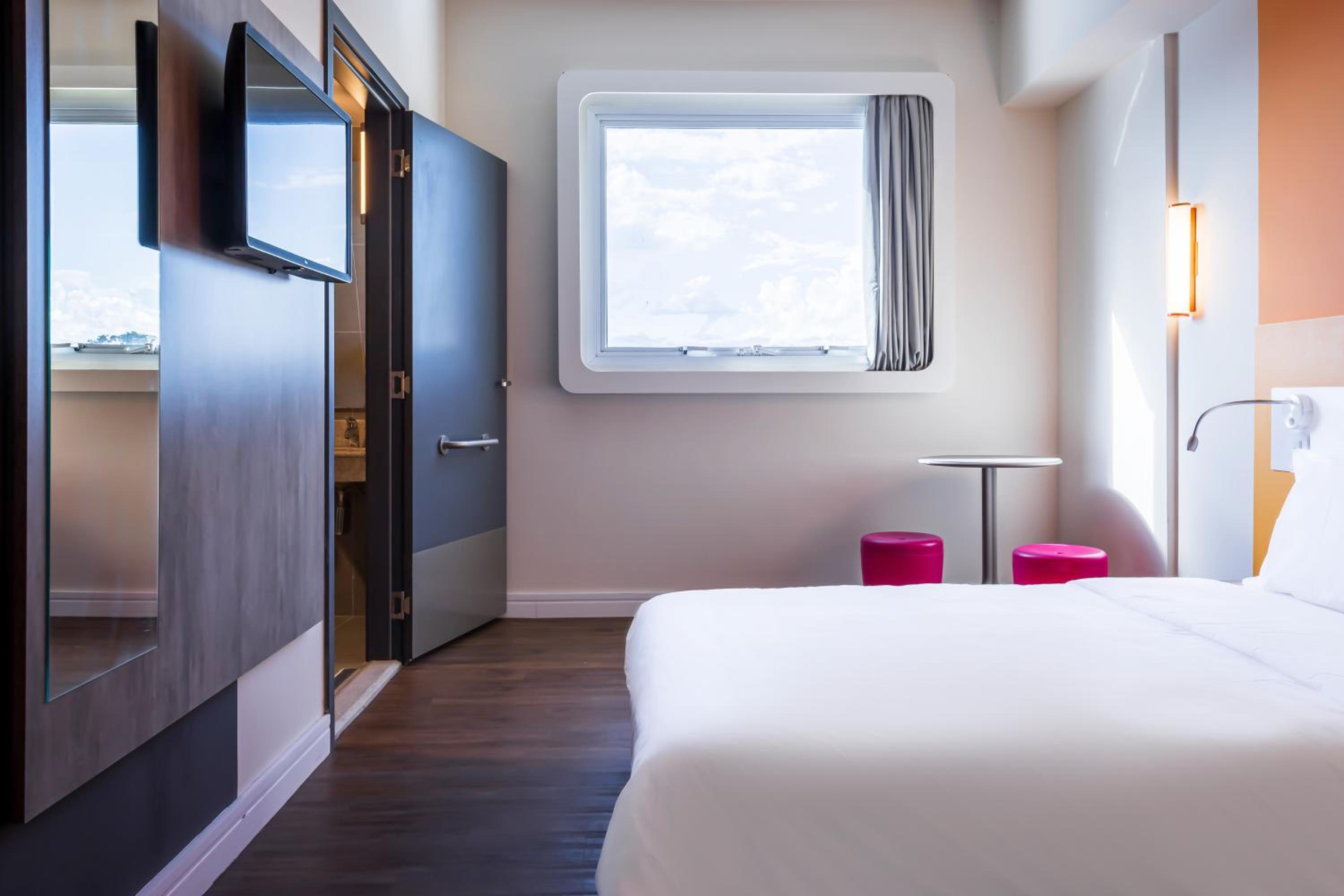 Standard Double Room - Photo 18