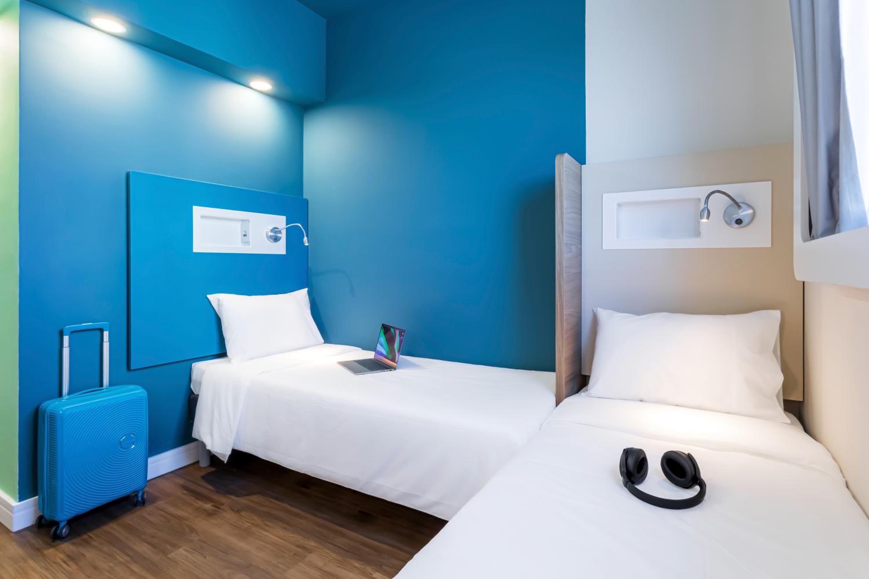 Twin Room - Photo 1