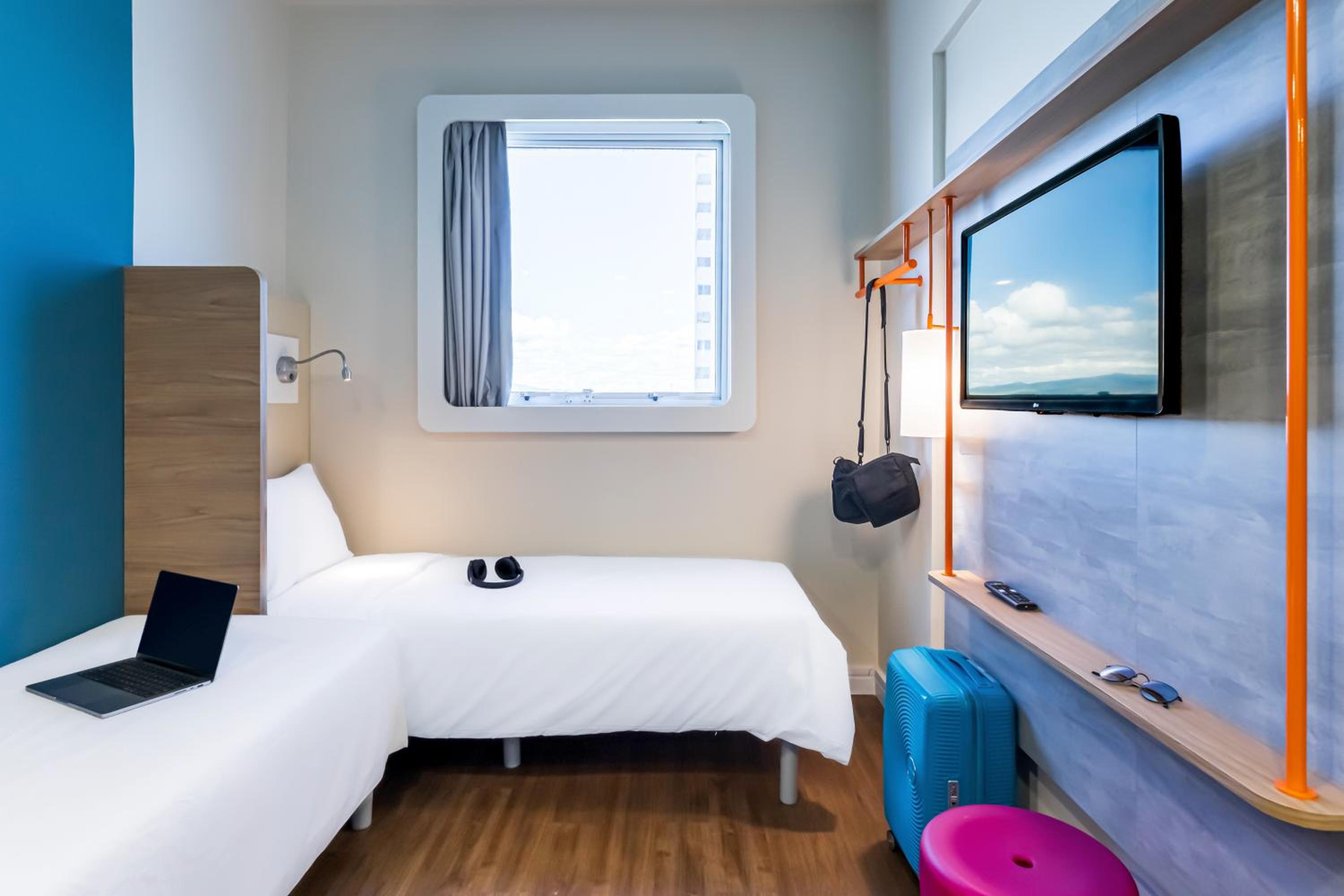 Twin Room - Photo 5
