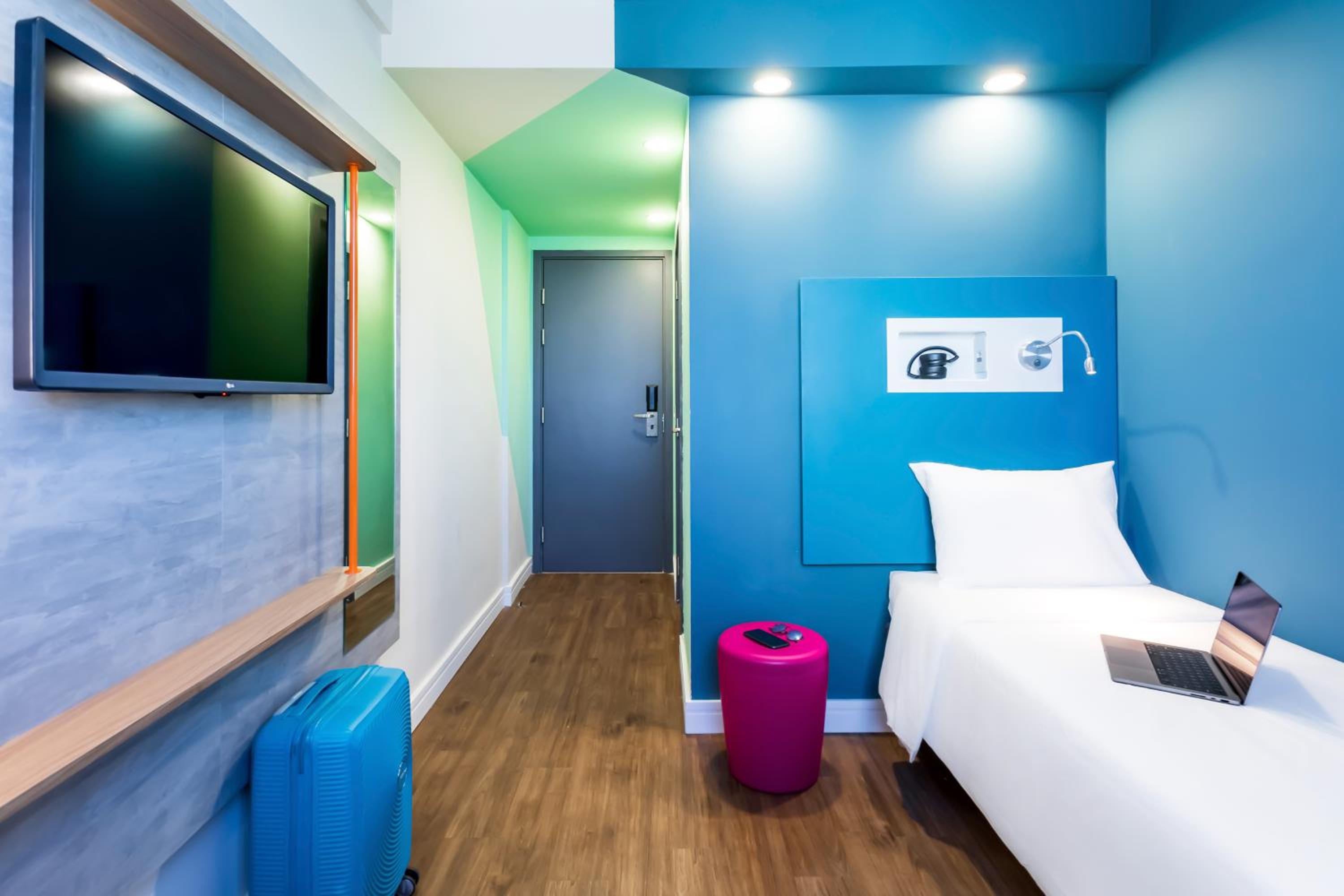 Twin Room - Photo 6