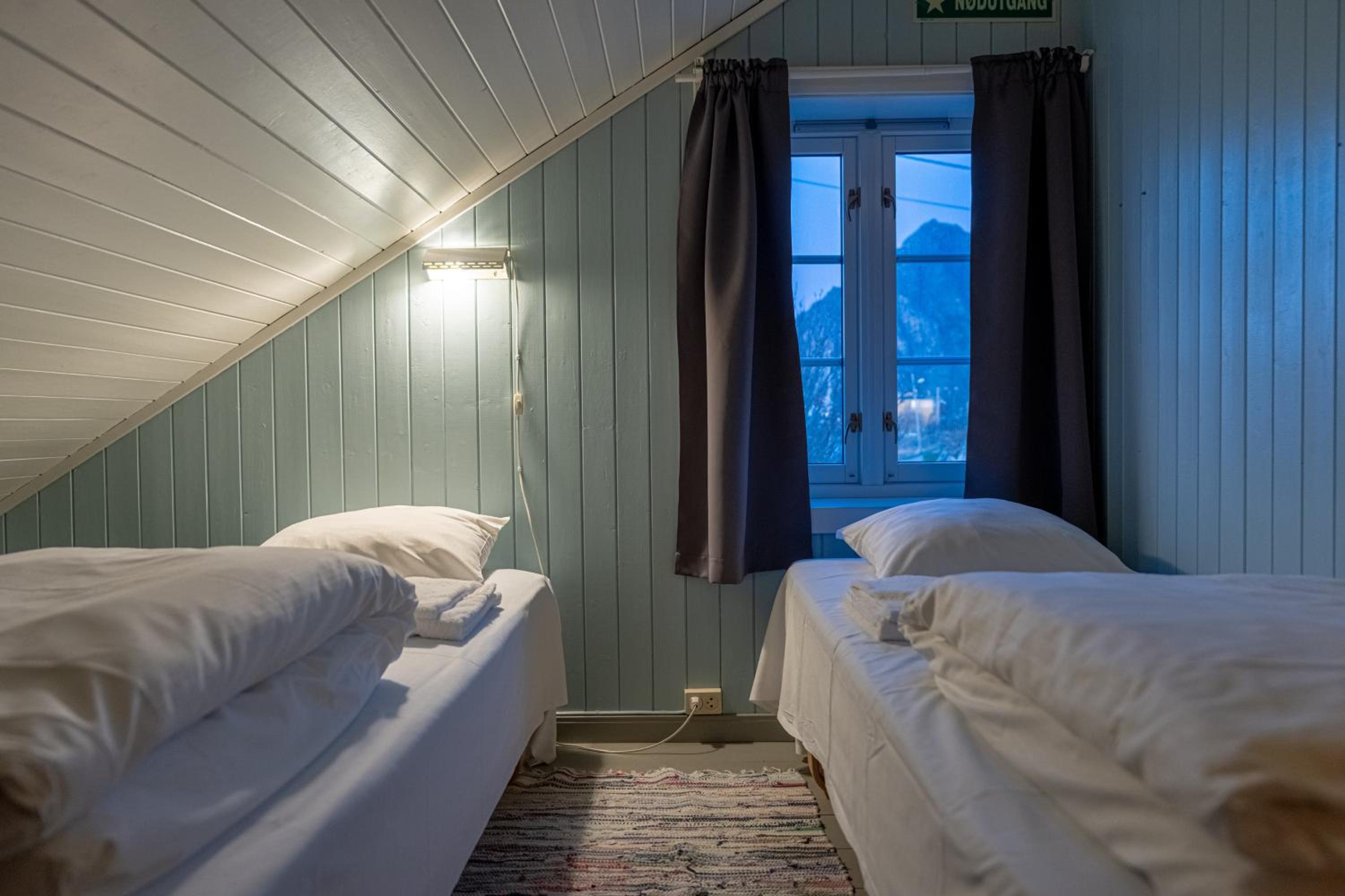 3-Bedroom Rorbu Cabin - Photo 3