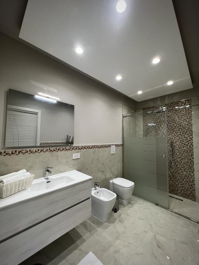 Deluxe King Room photo 3