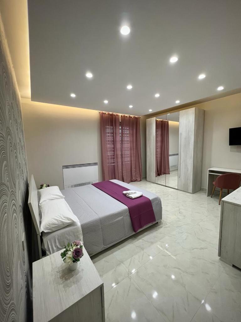 Deluxe King Room photo 2
