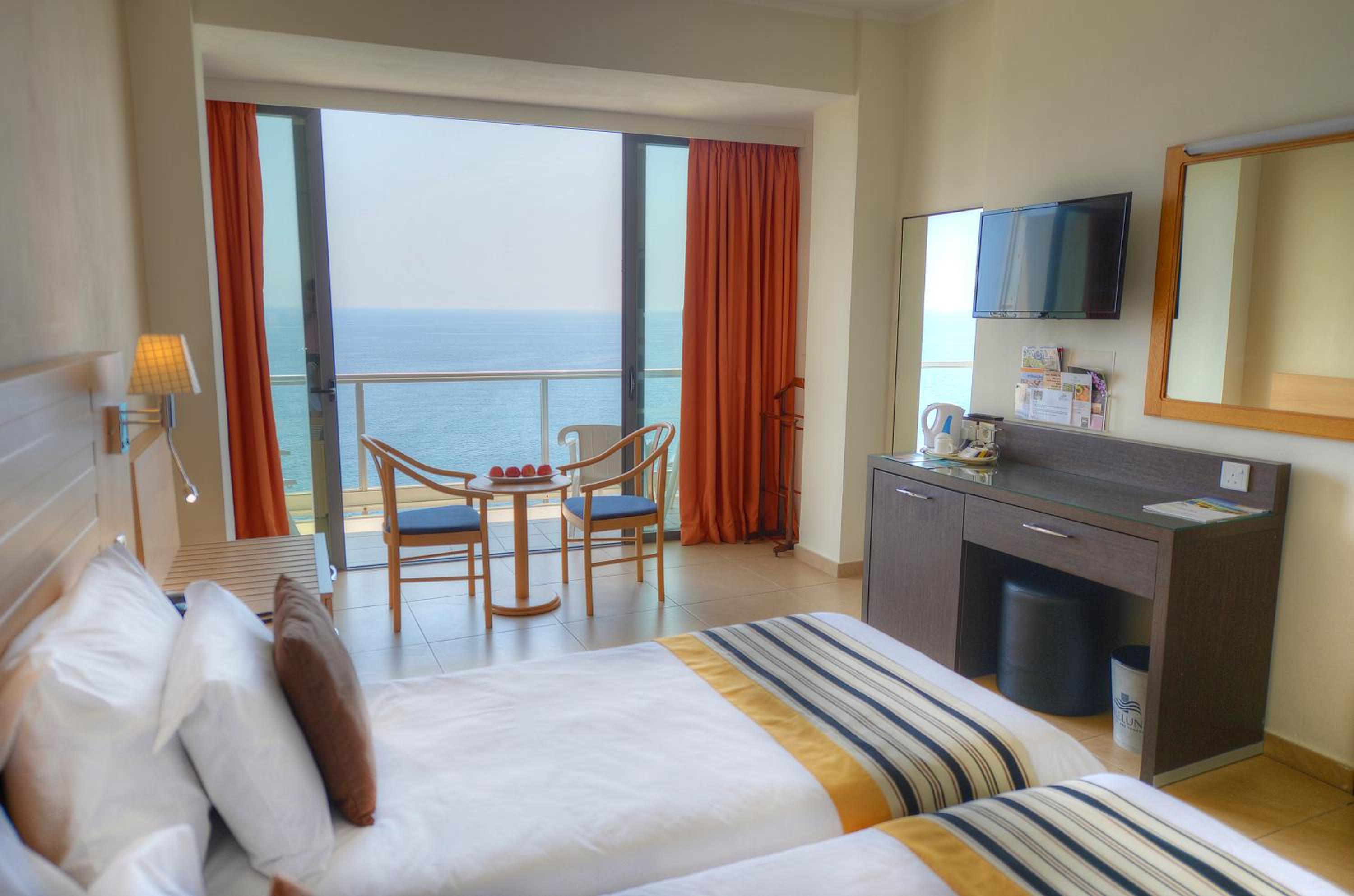 Twin Room with Sea View