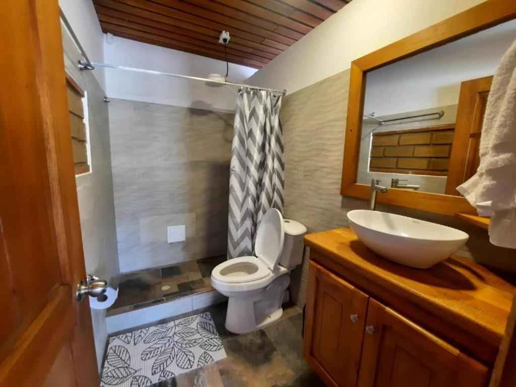 Quadruple Room with Private Bathroom photo 2