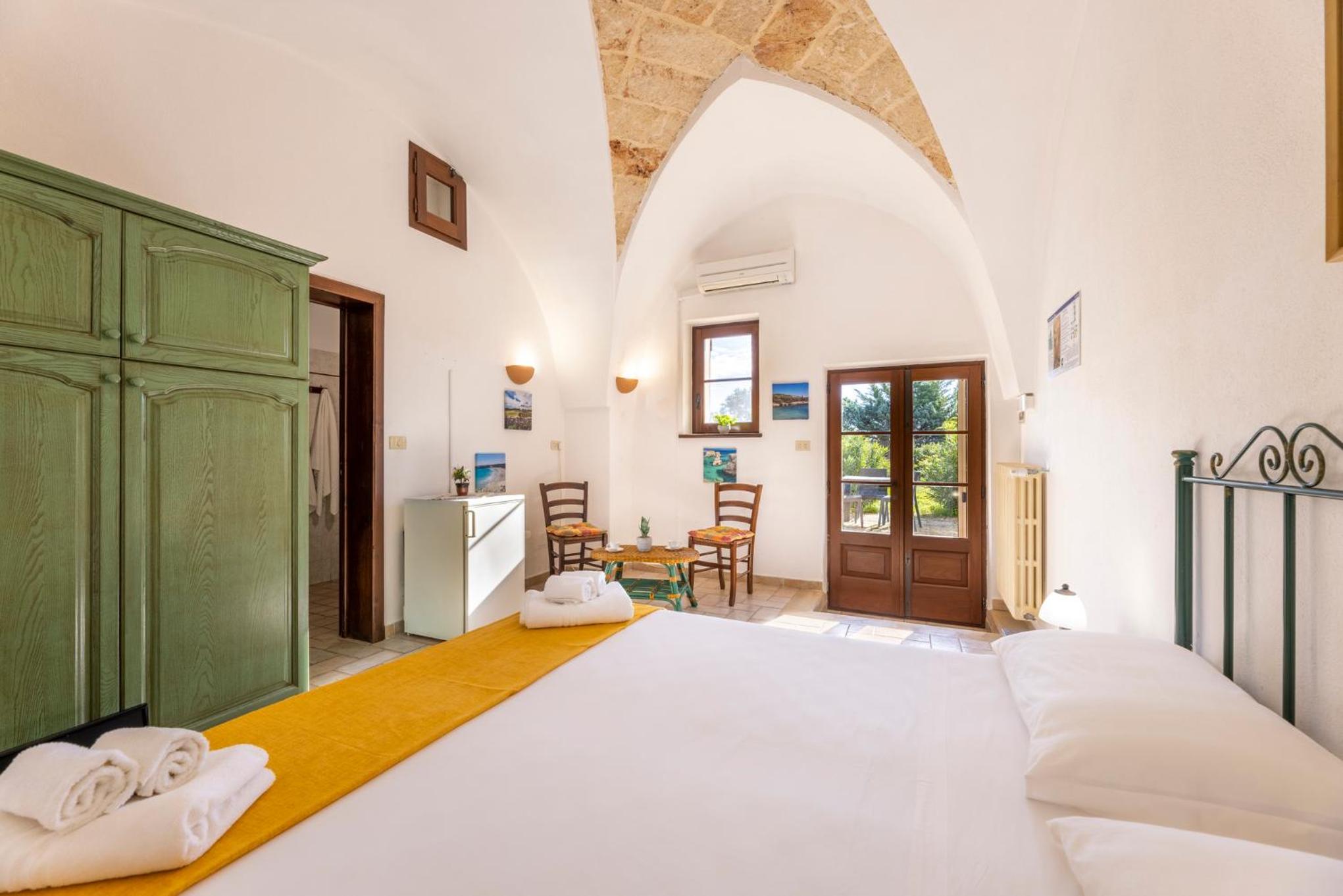 Large Double Room photo 3