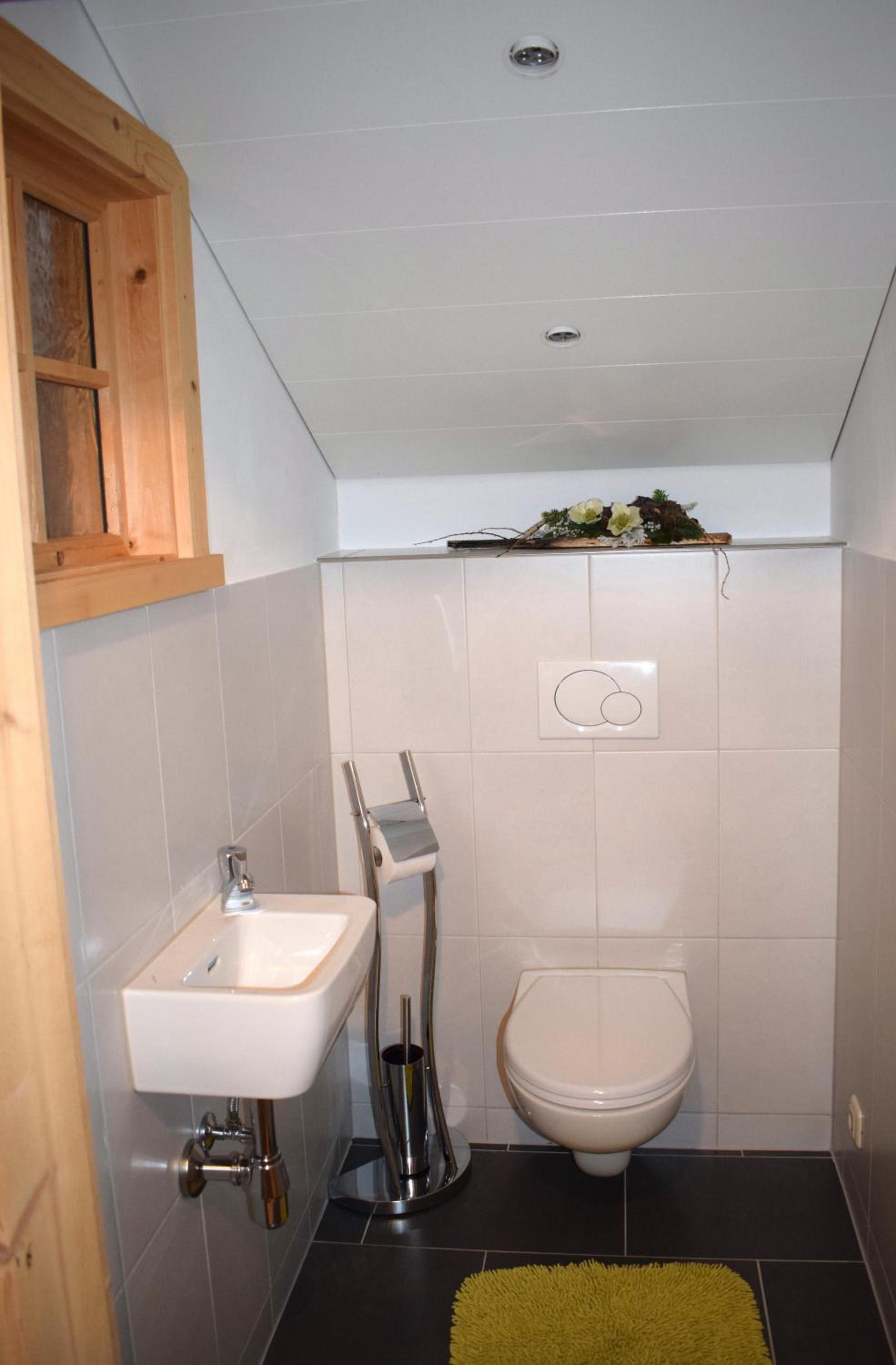 Two-Bedroom Apartment with Shower  photo 3