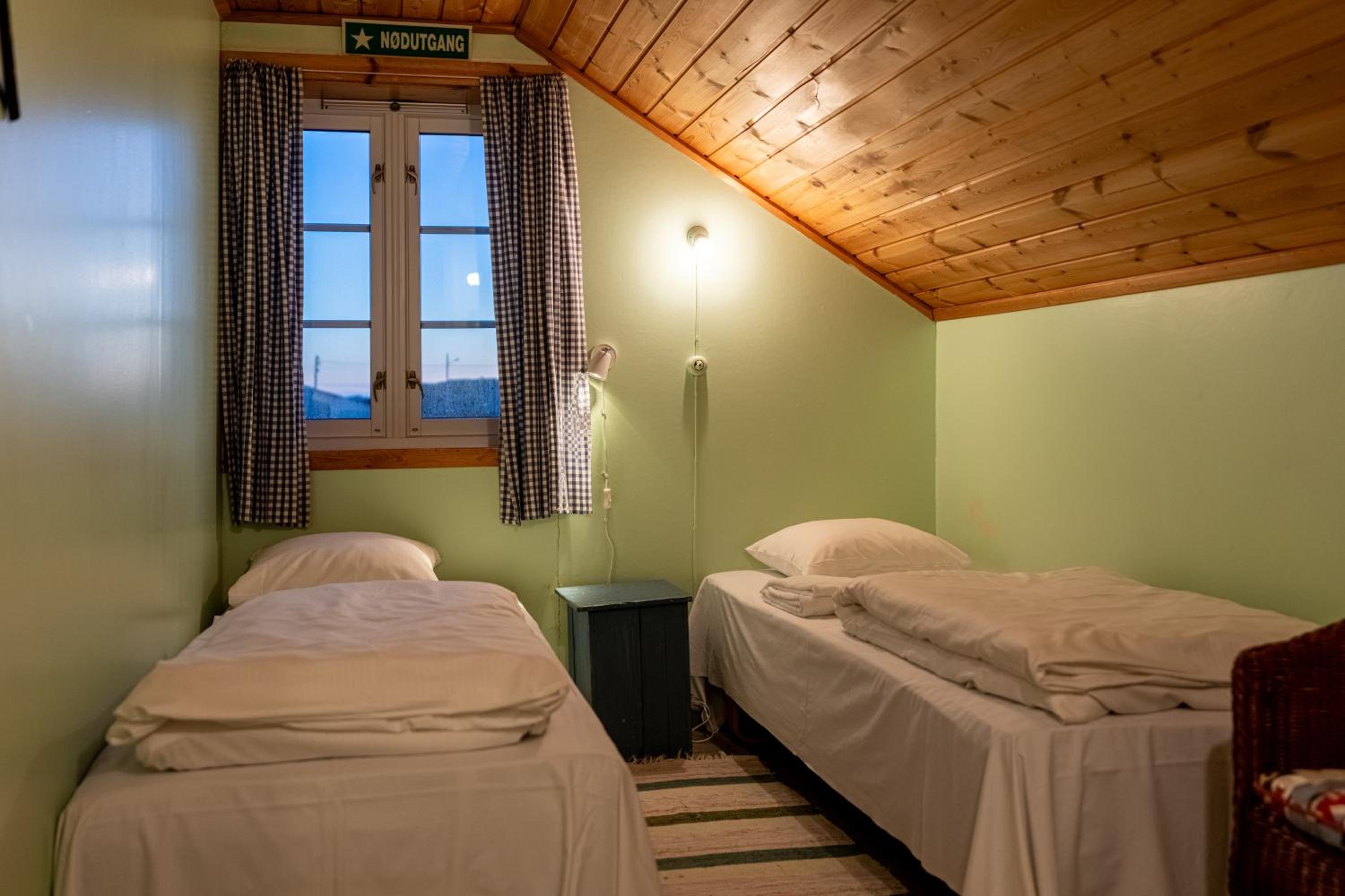 2-Bedroom Rorbu Cabin - Photo 6