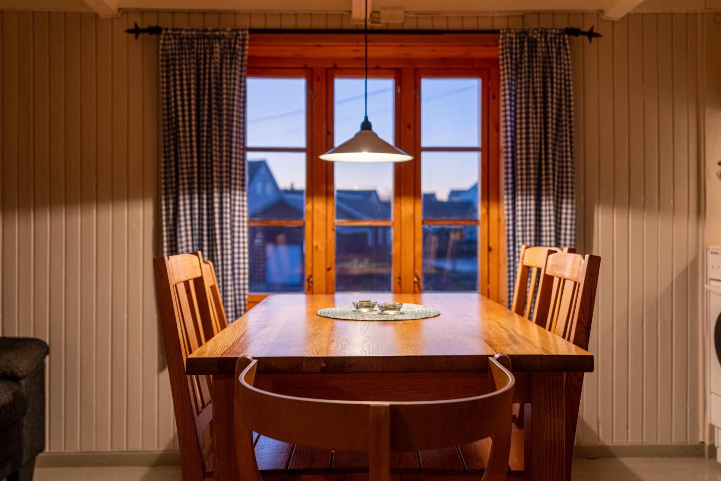 2-Bedroom Rorbu Cabin - Photo 3