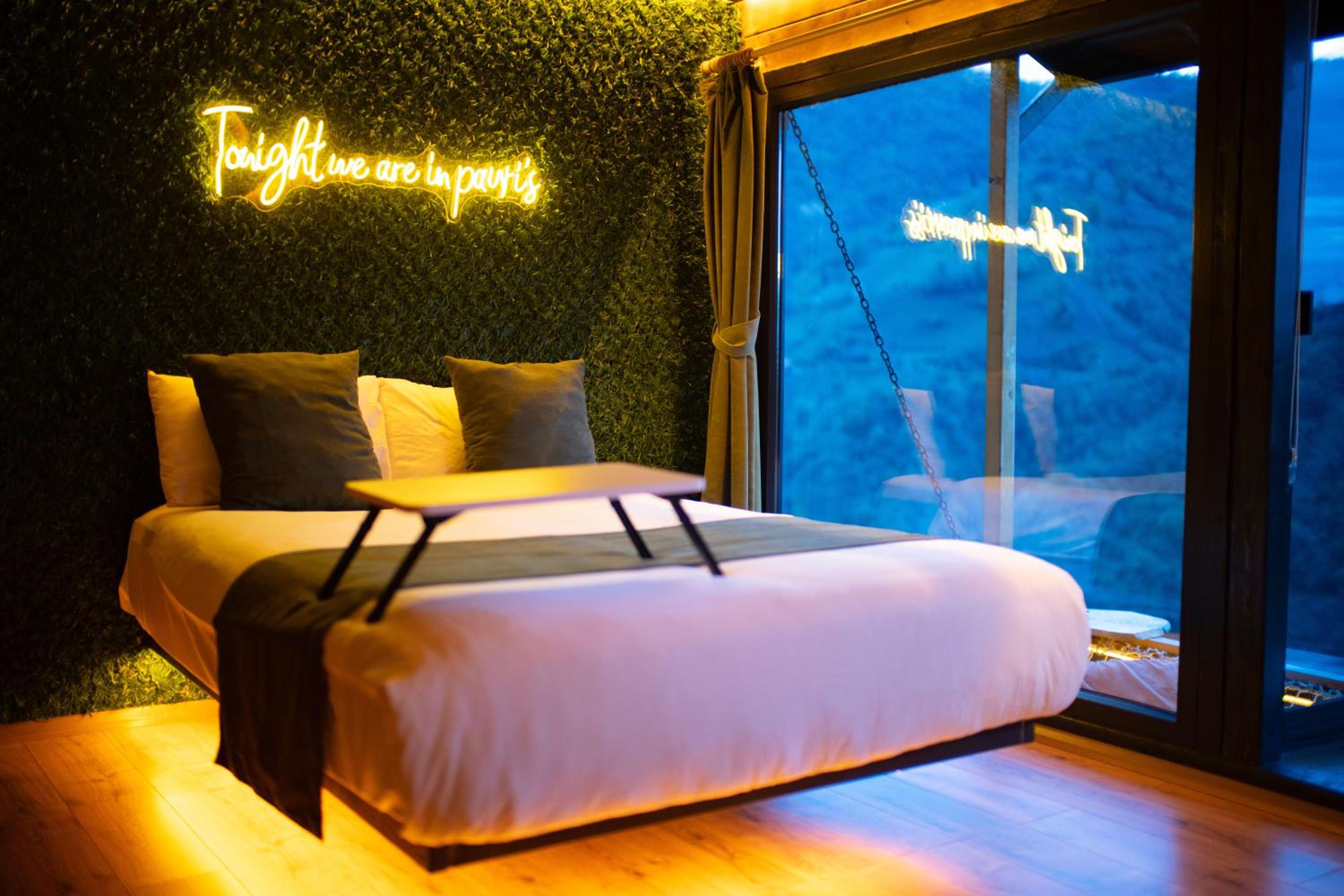 Deluxe Room - Photo 7