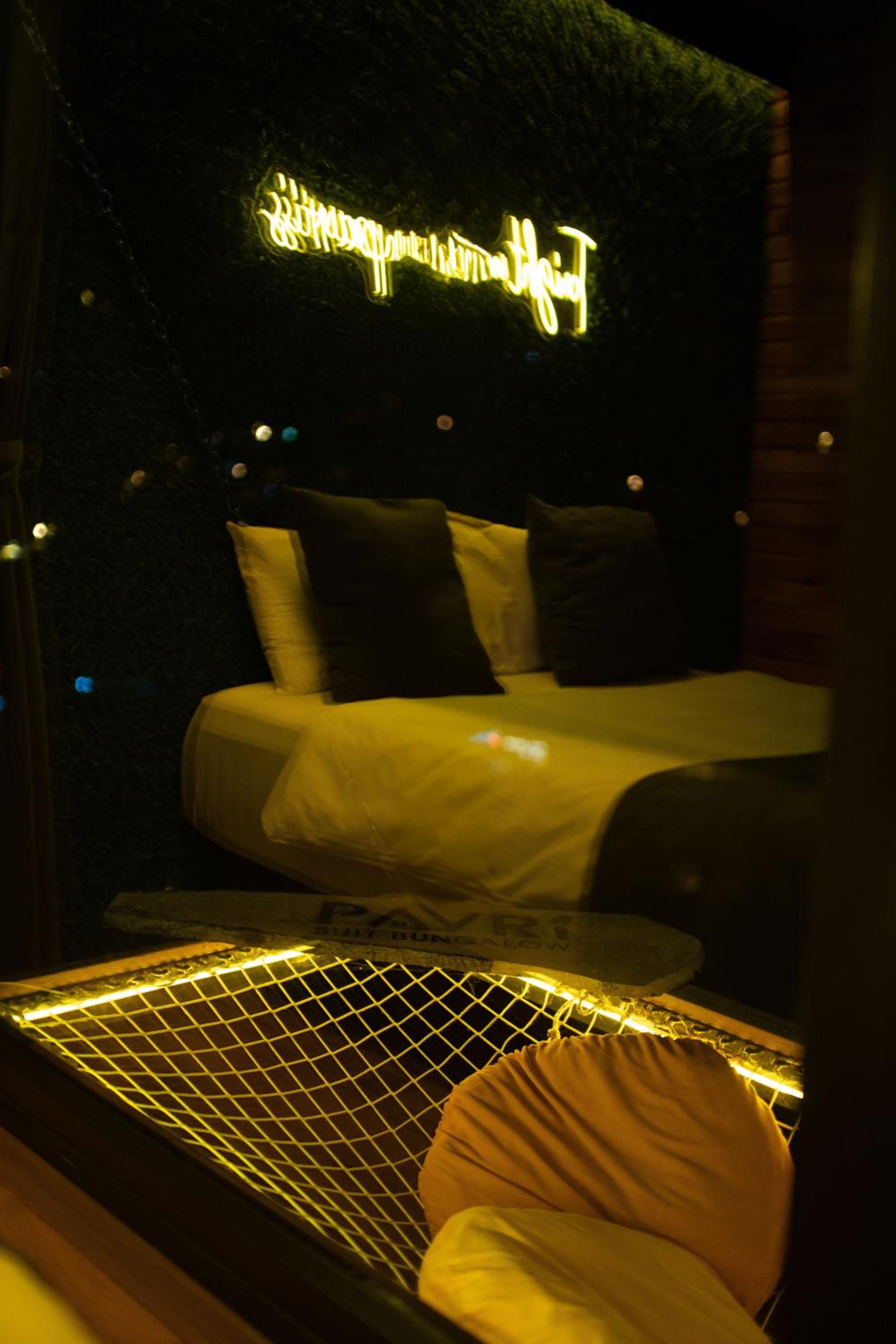 Deluxe Room - Photo 5