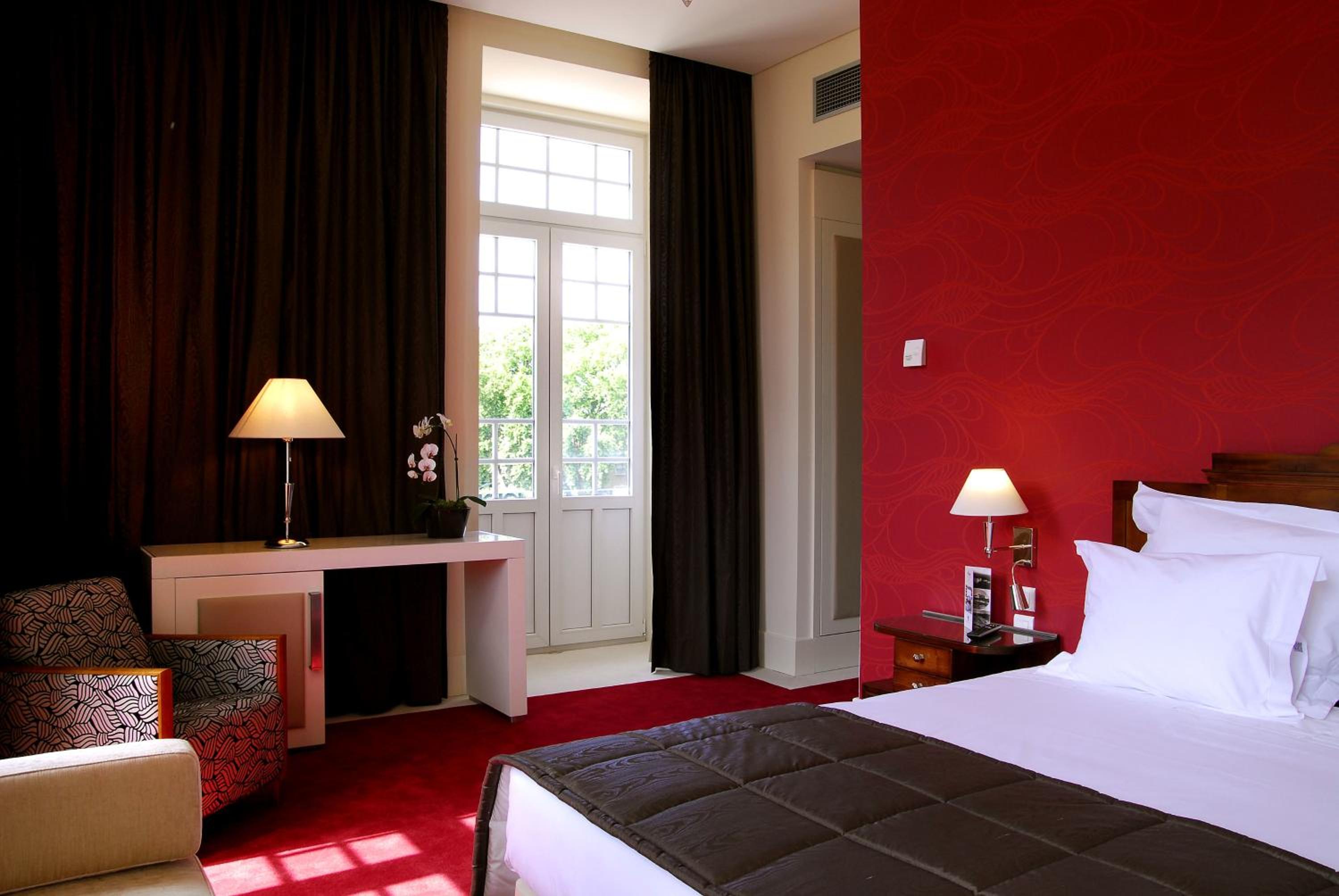 Queen Room with View