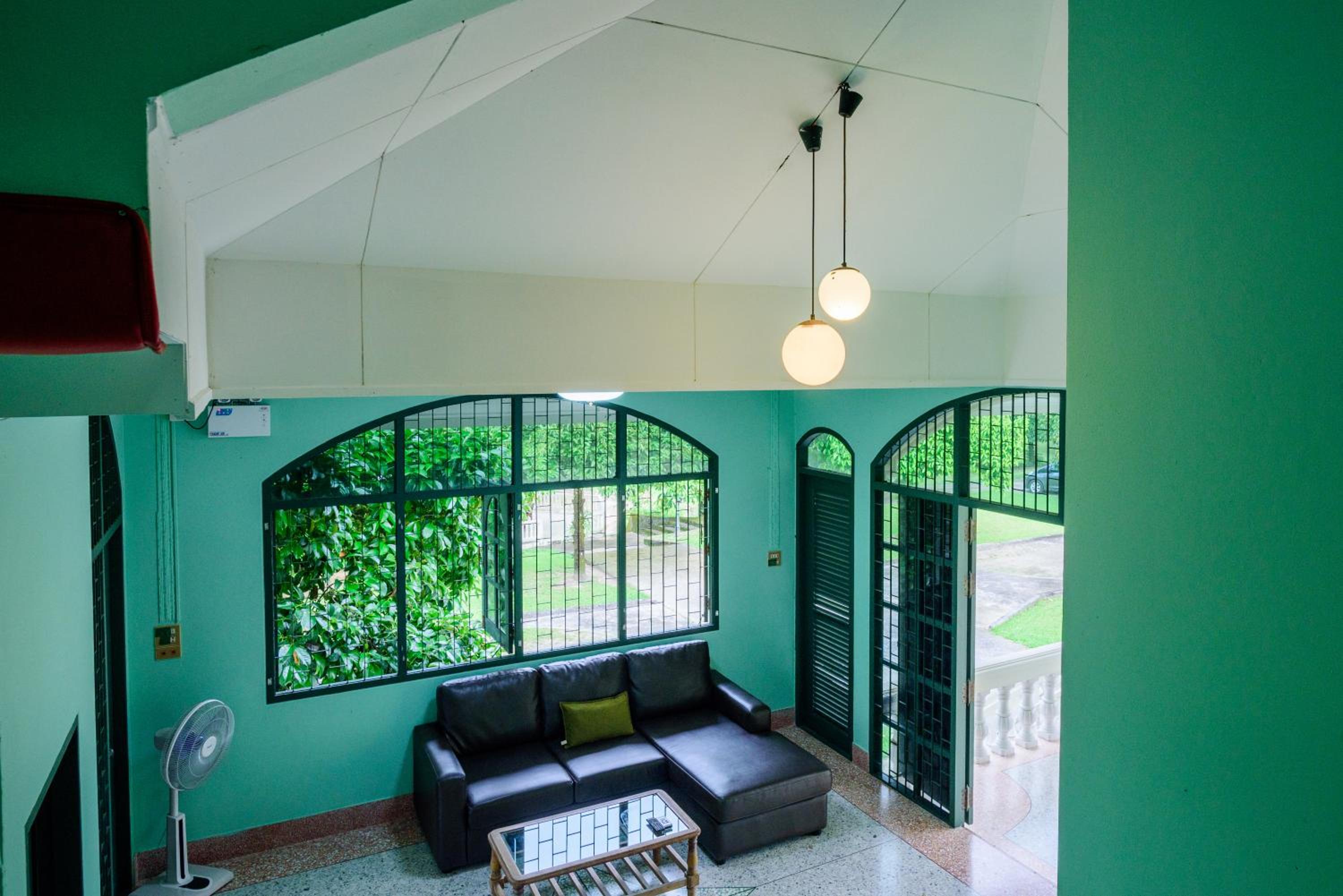 Three-Bedroom House photo 2