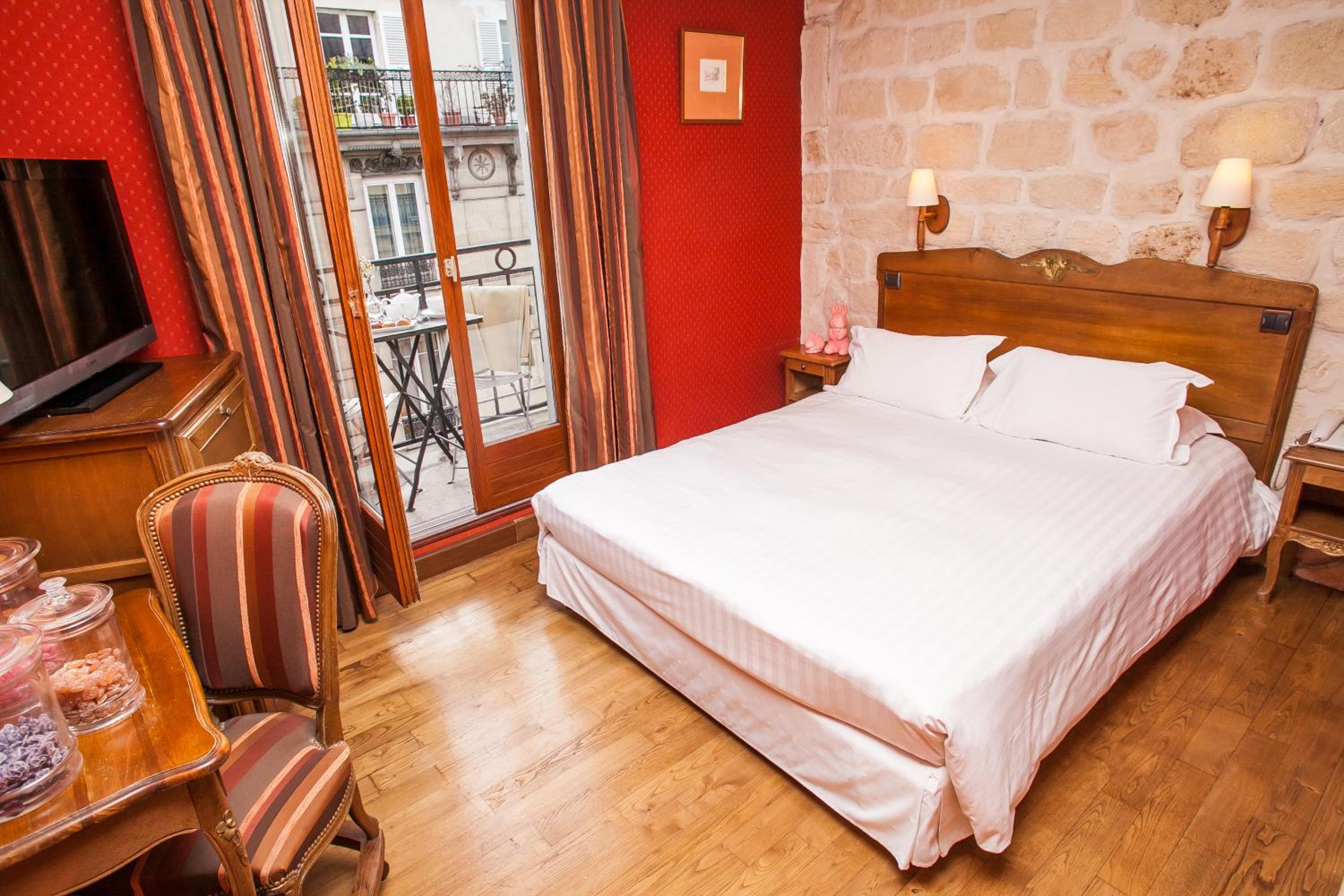Tradition Room with Balcony