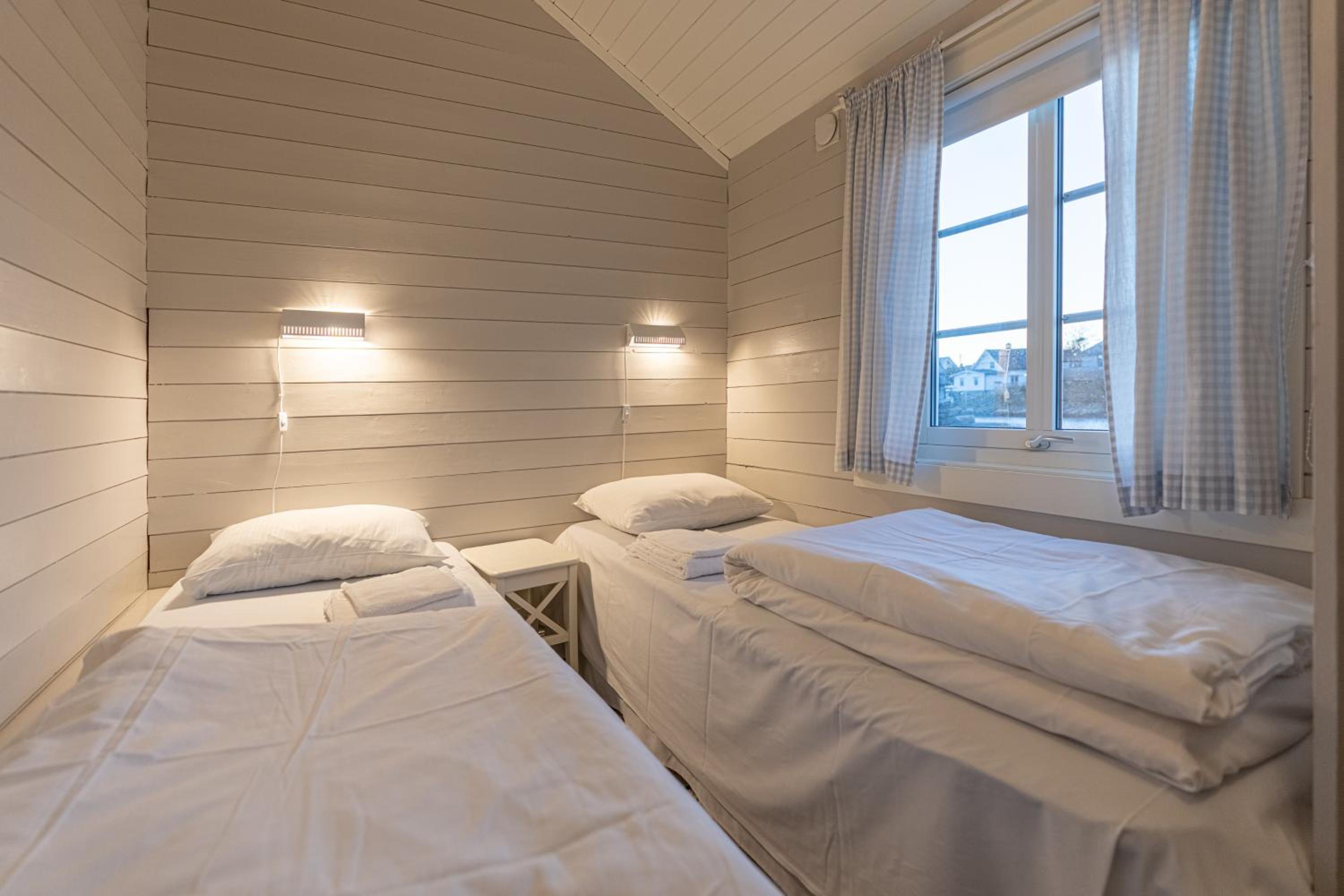 1-Bedroom + Open Loft- Standard Rorbu Cabin - Photo 6