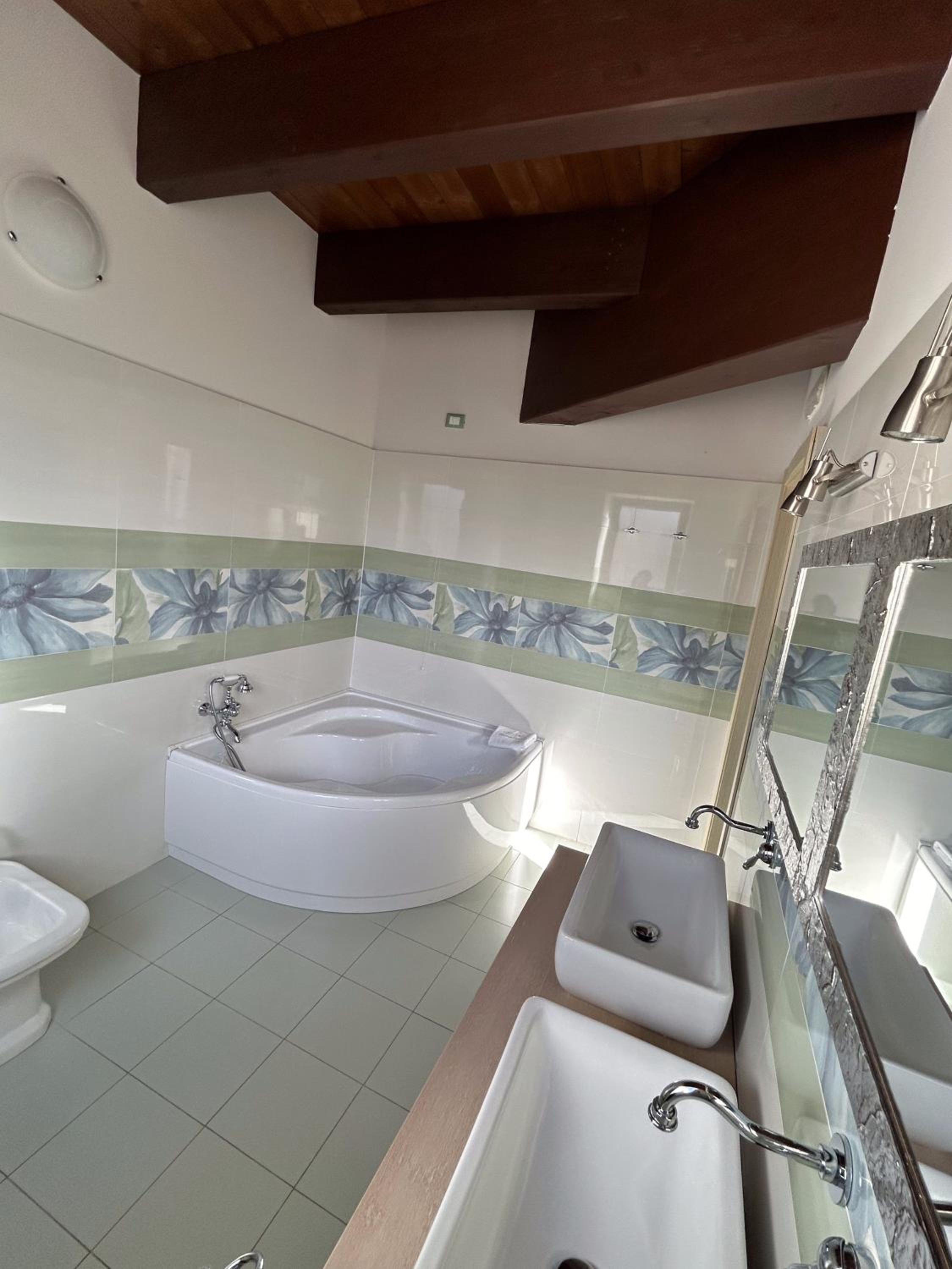 Junior Suite with Sea View - Photo 4