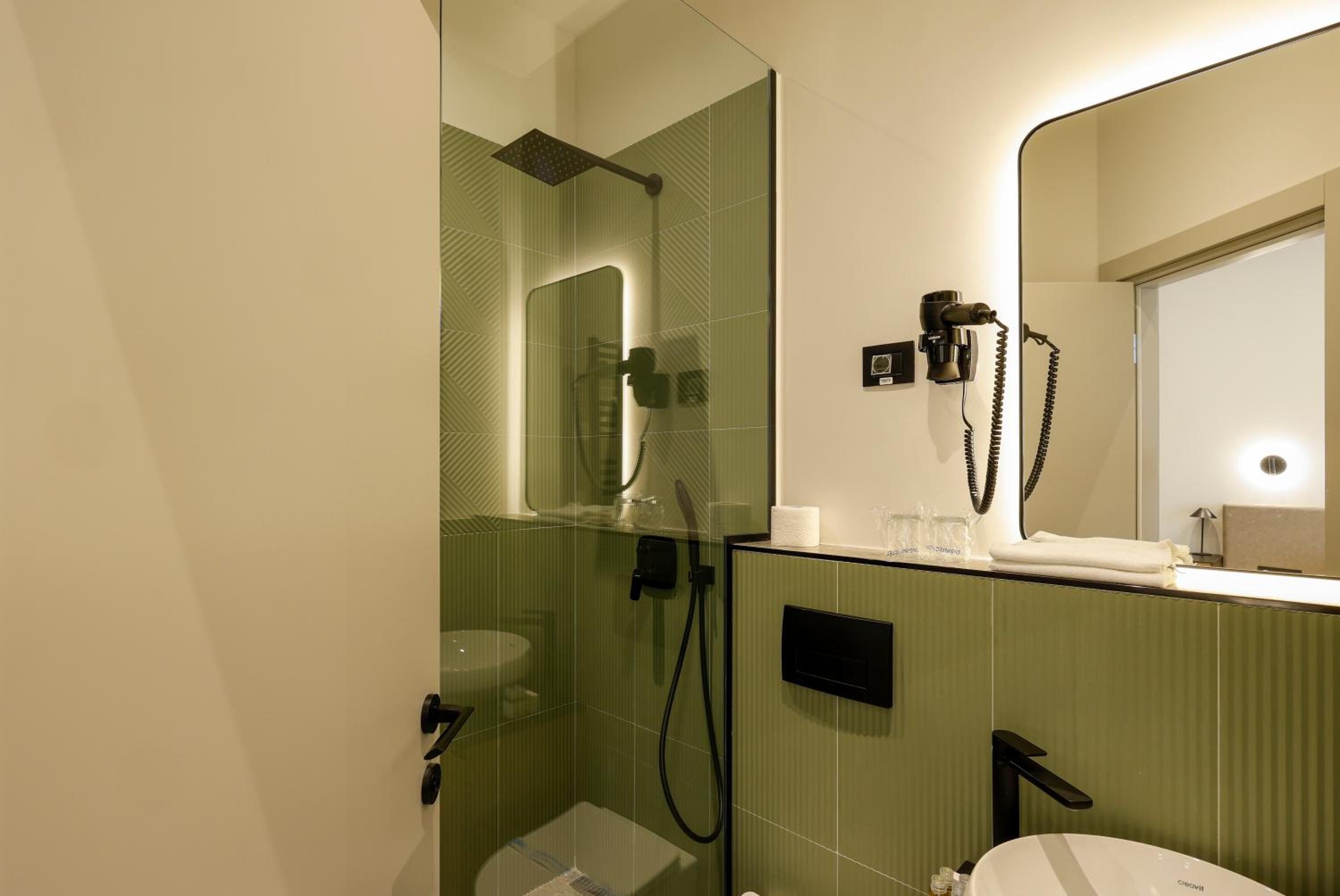 Junior Suite - Photo 12