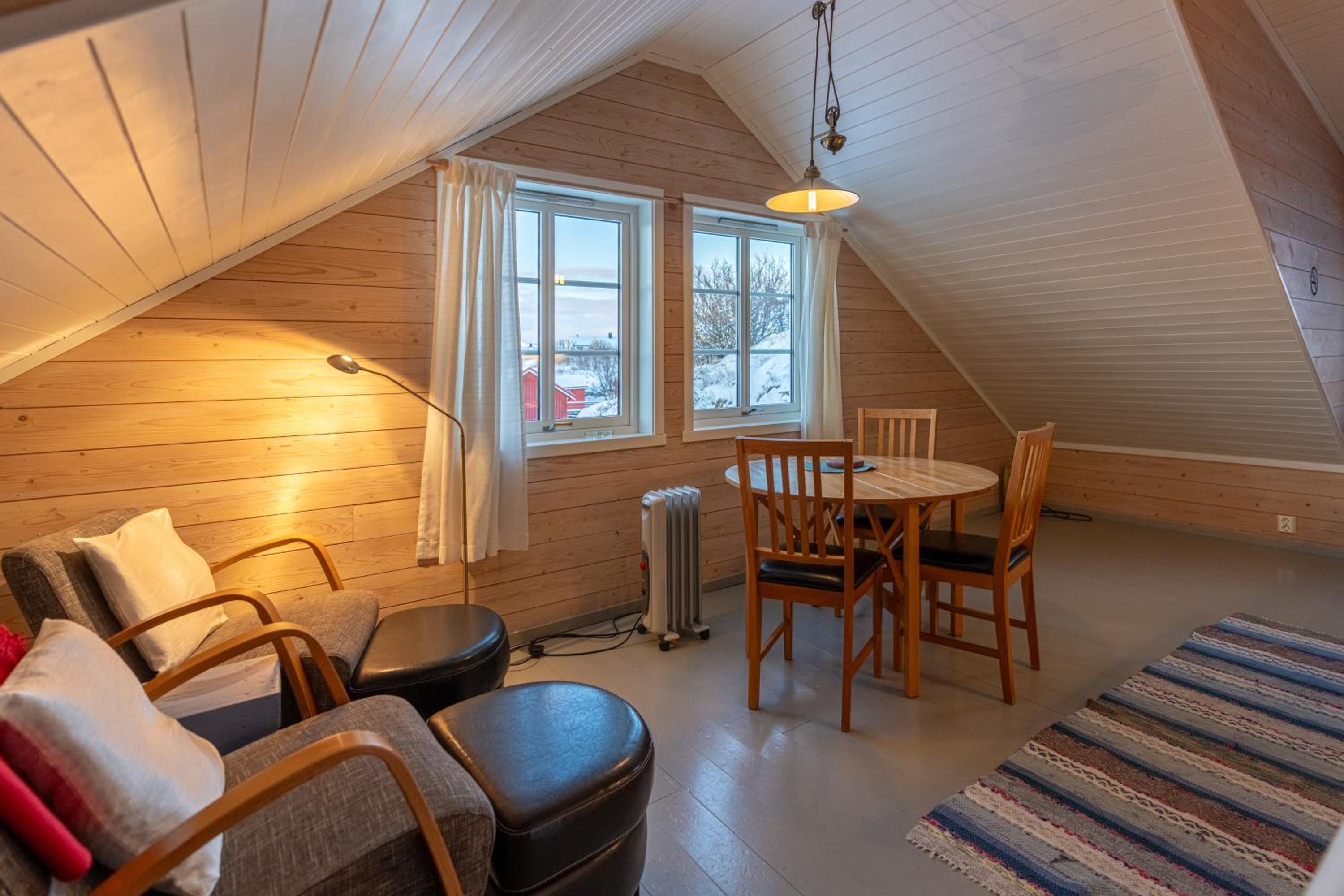 1-Bedroom Rorbu Cabin photo 3