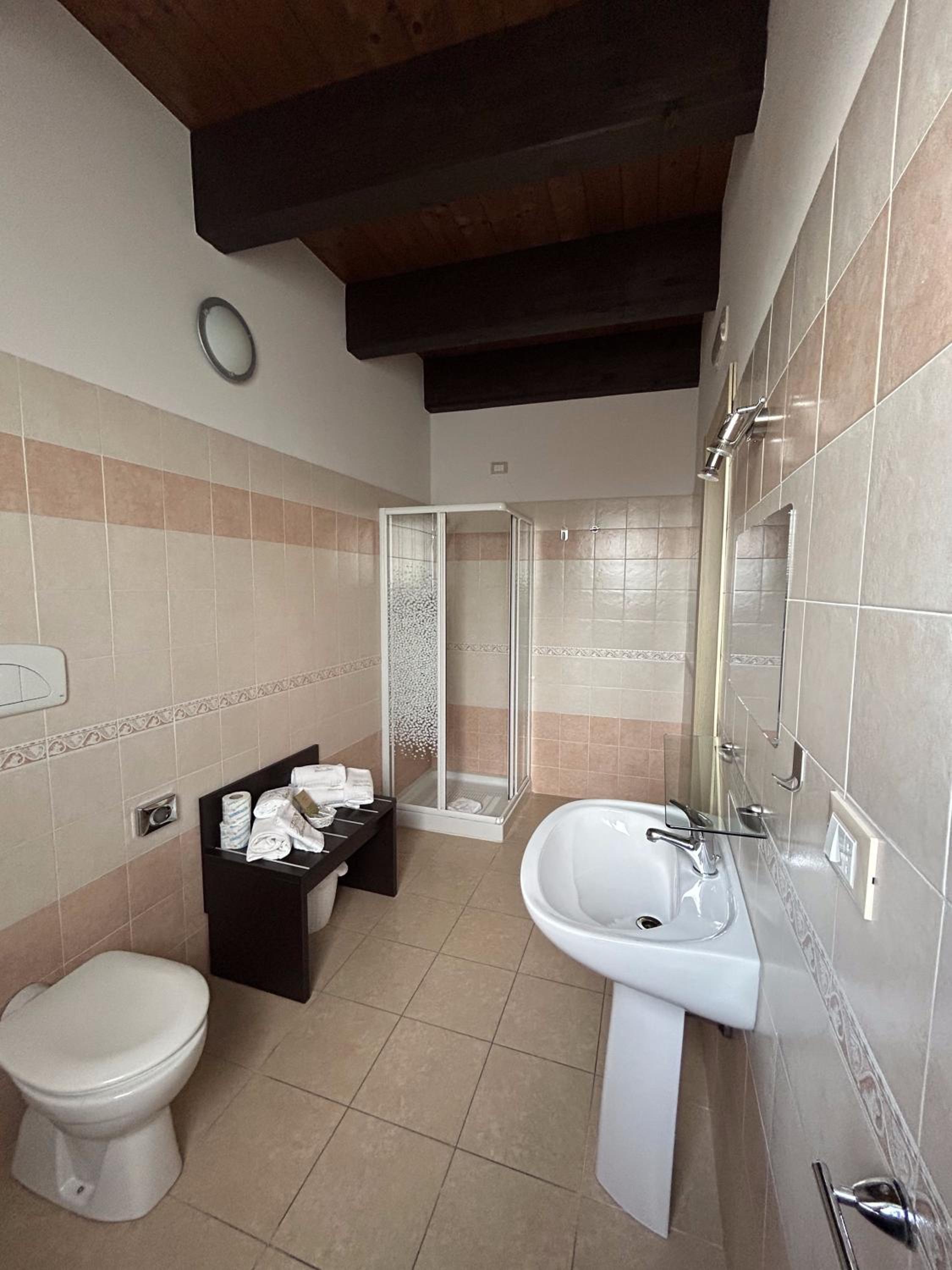 Superior Triple Room - Photo 2