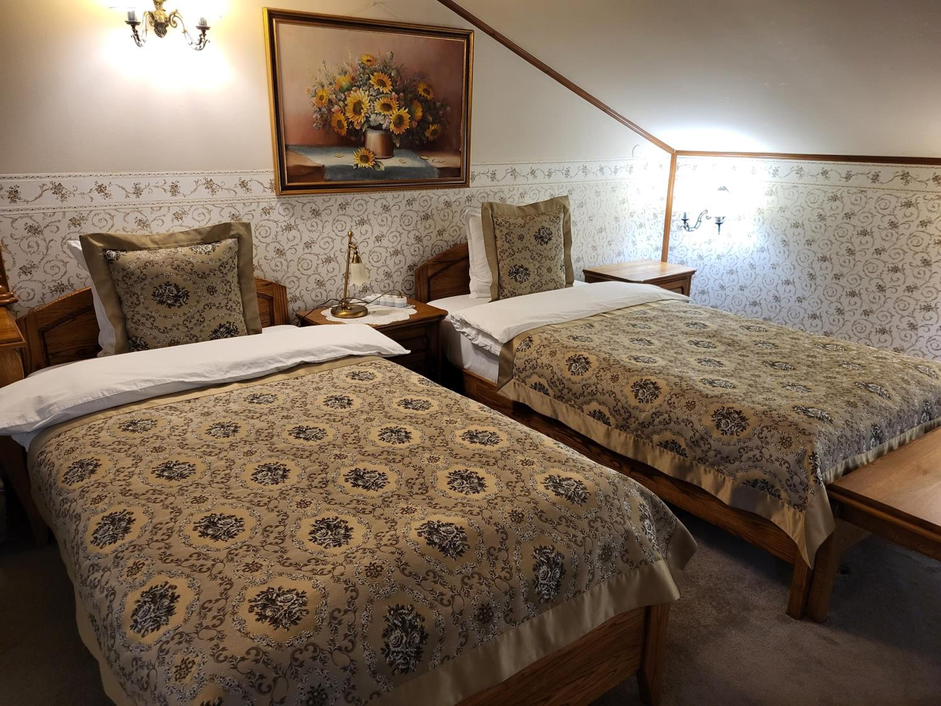 Twin Room - Photo 4