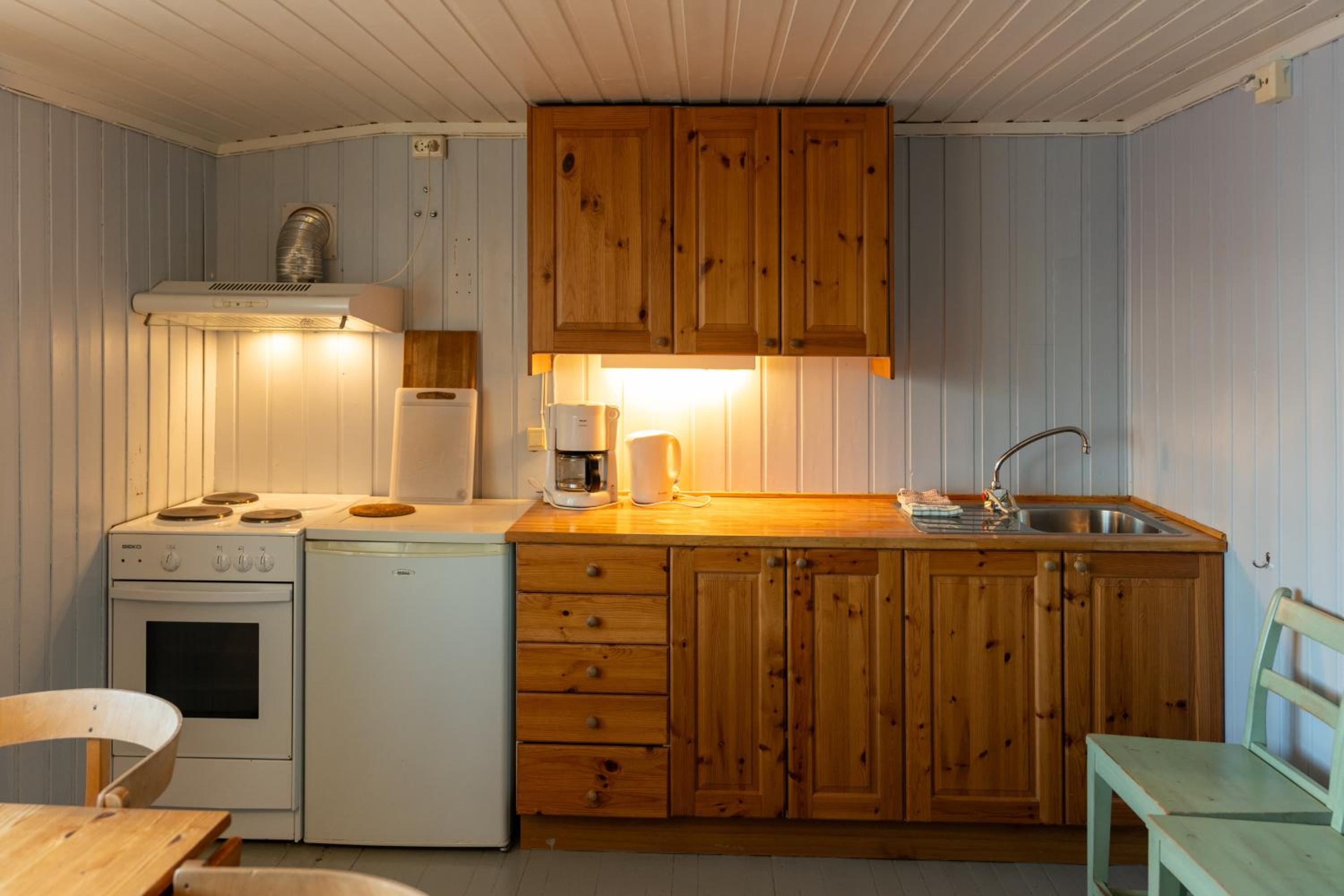 2-Bedroom Rorbu Cabin - with Sea View - Photo 6