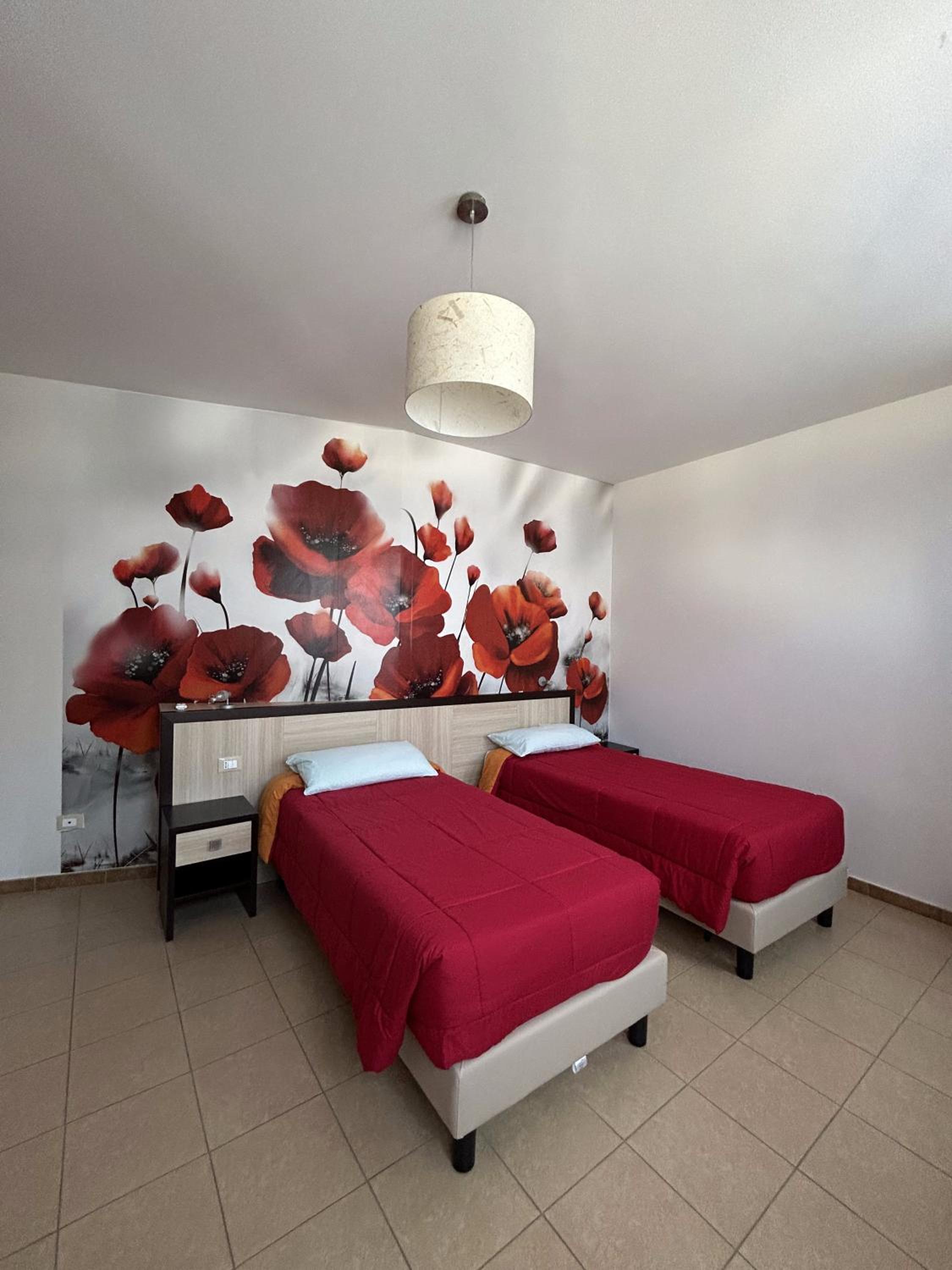 Standard Twin Room with Mountain View - Photo 1