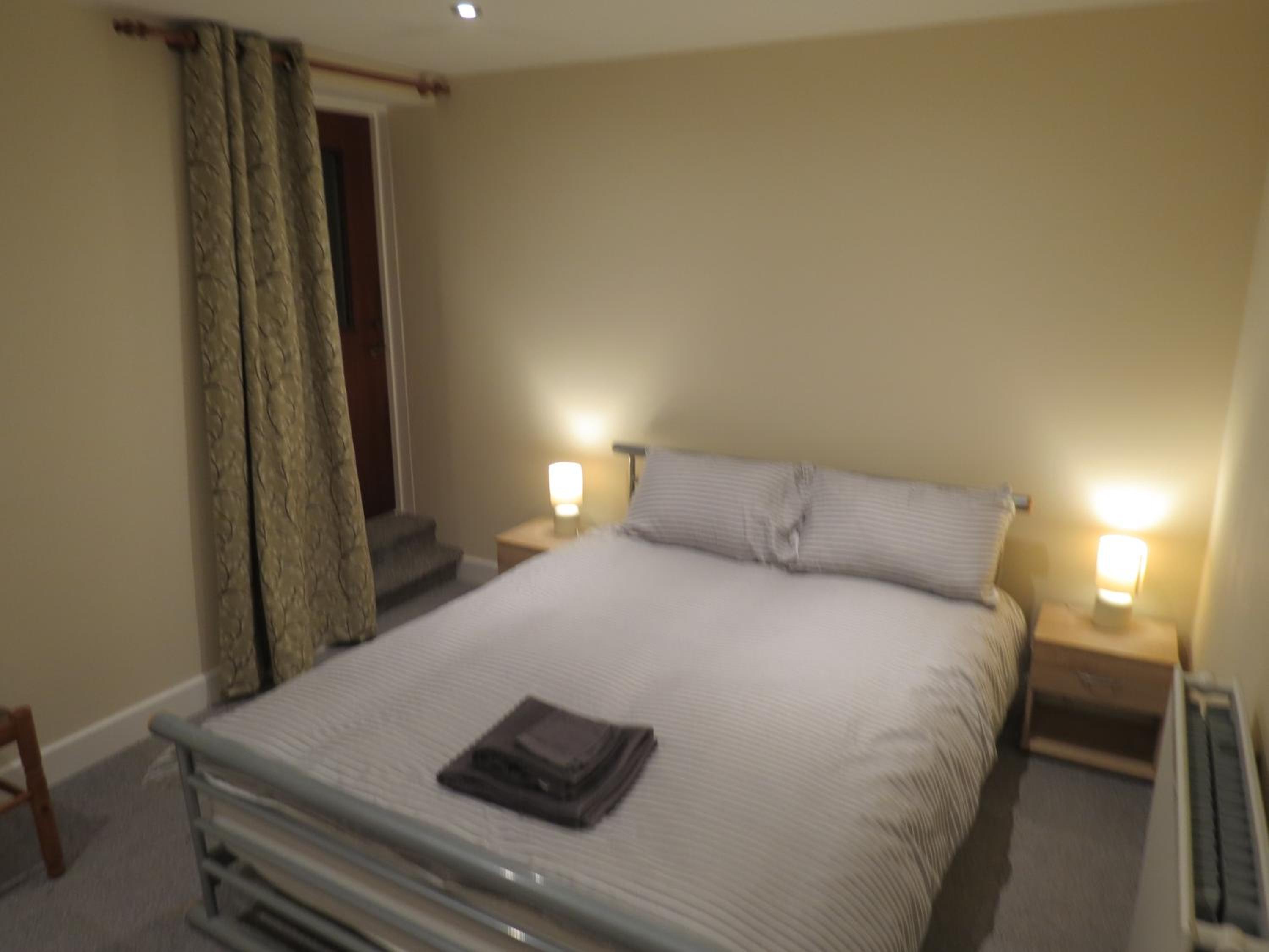 Double Room with Shared Bathroom photo 2