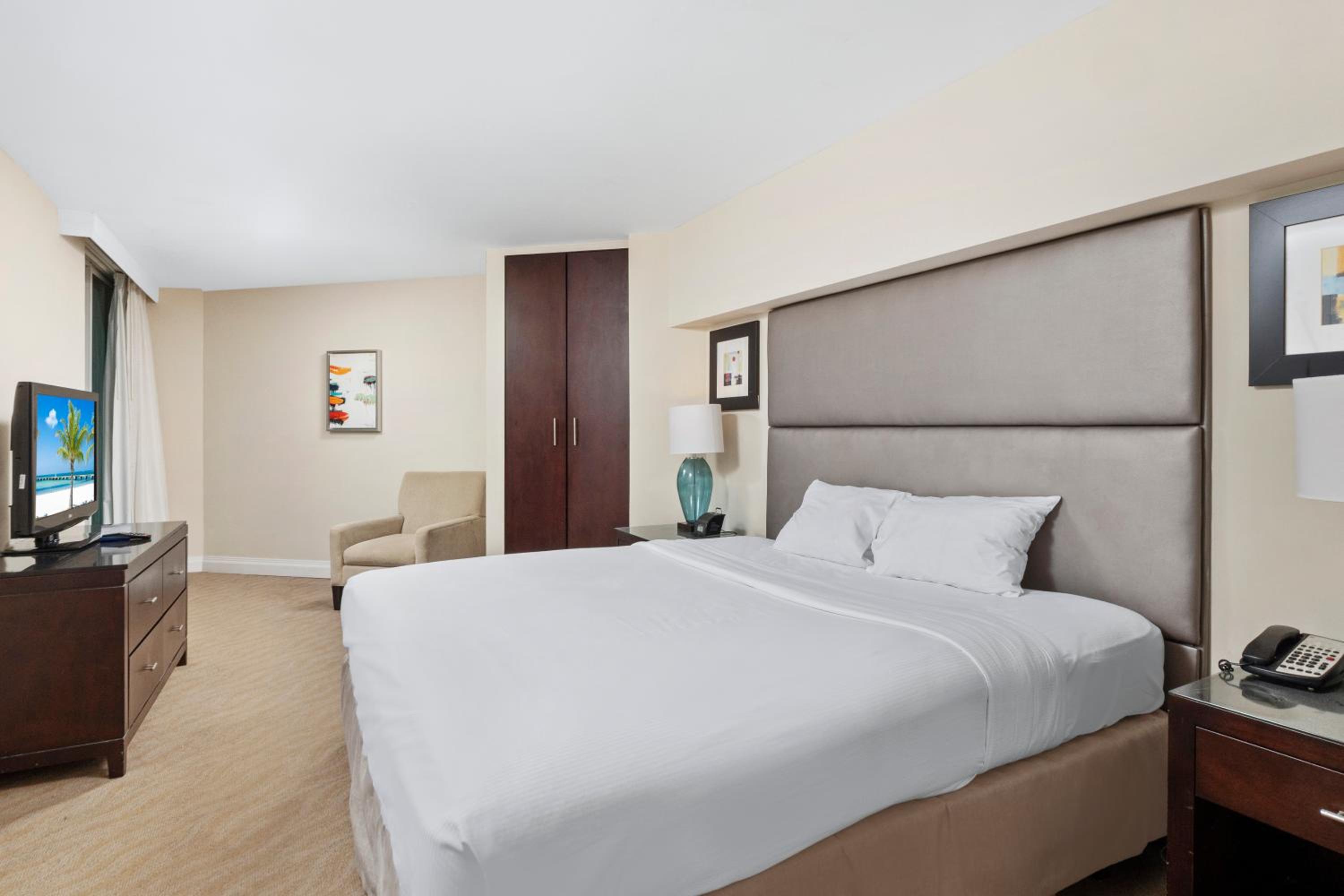 King Suite with Balcony and City View