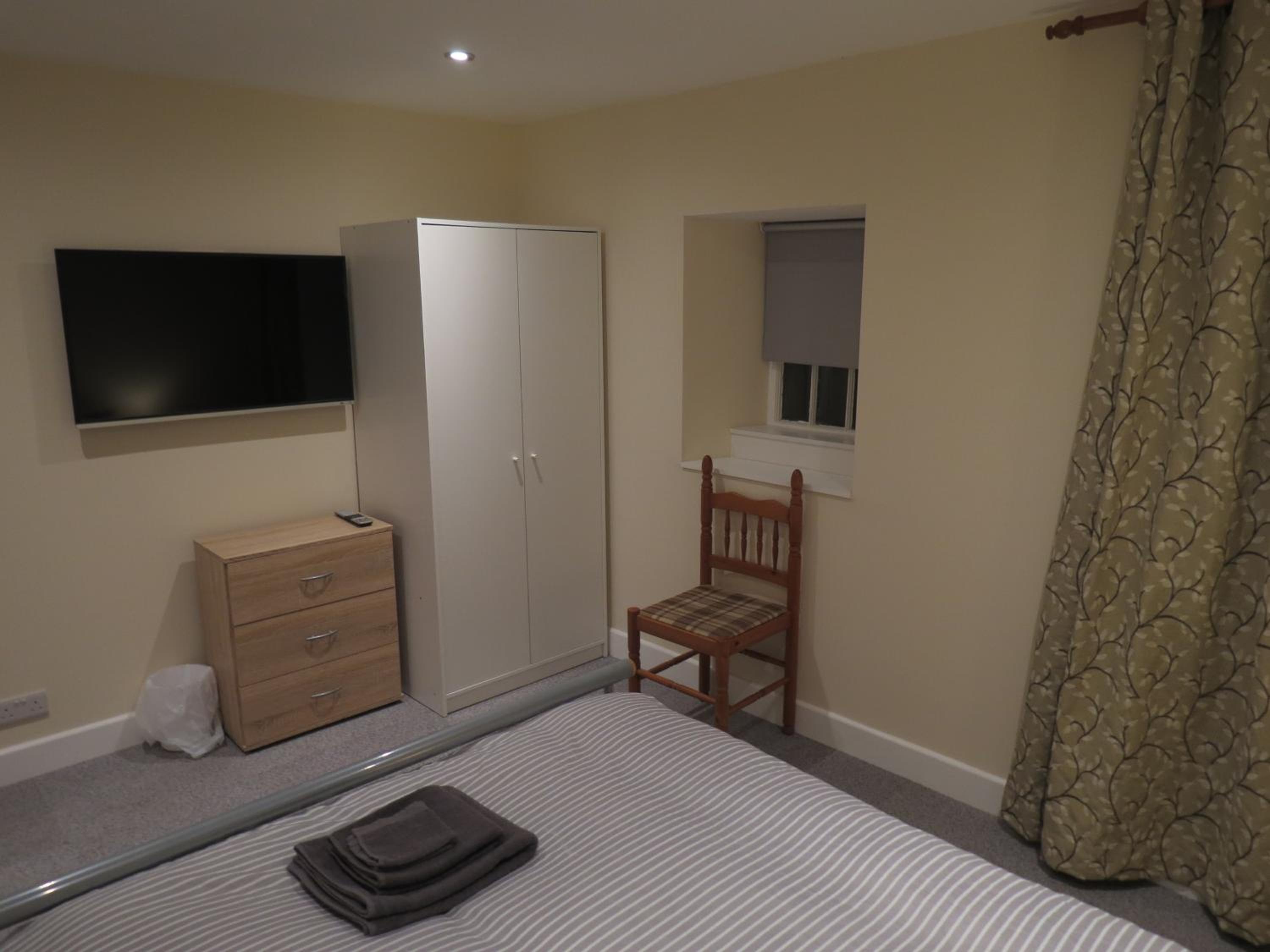 Double Room with Shared Bathroom photo 3