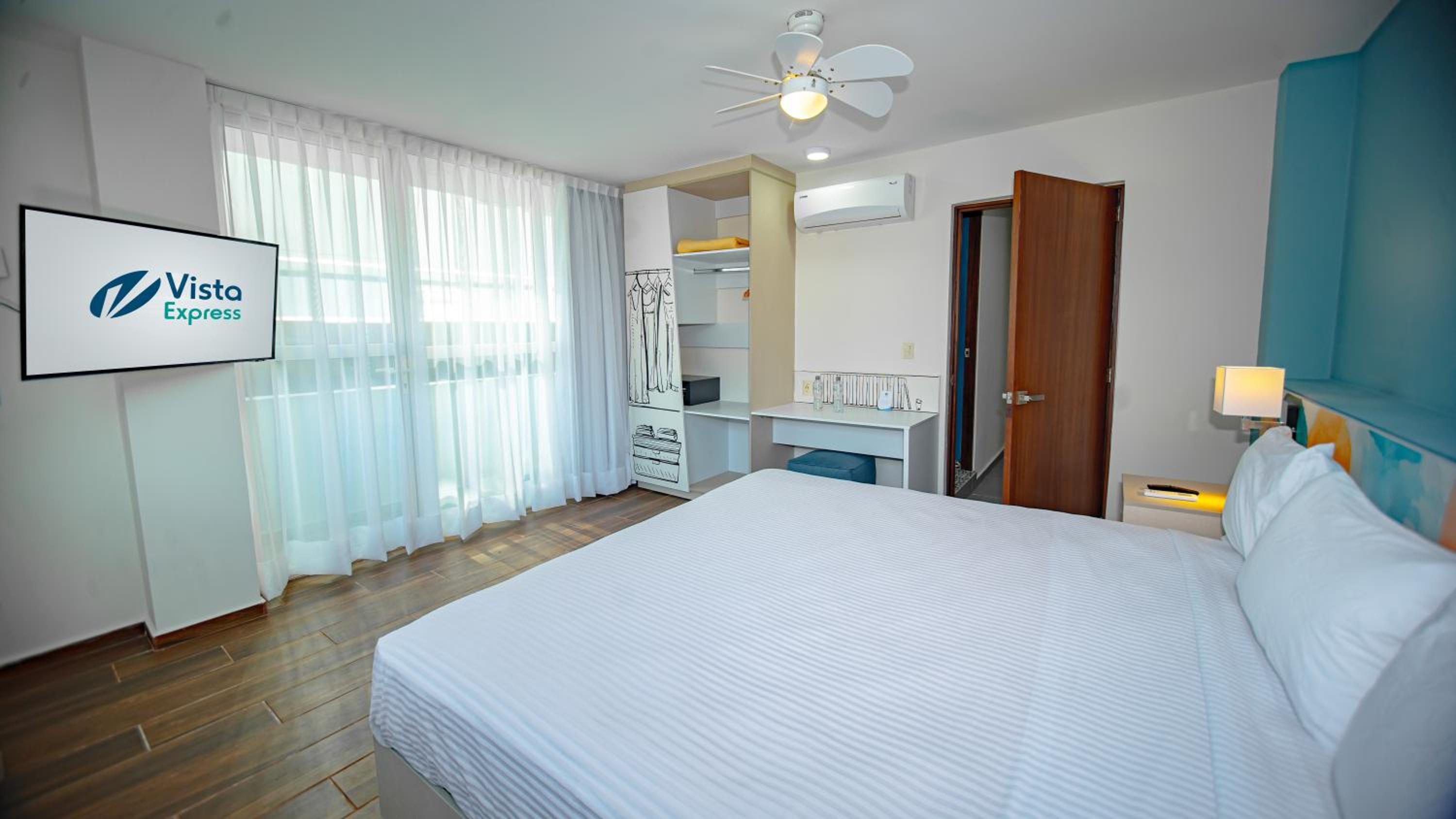Superior King Suite