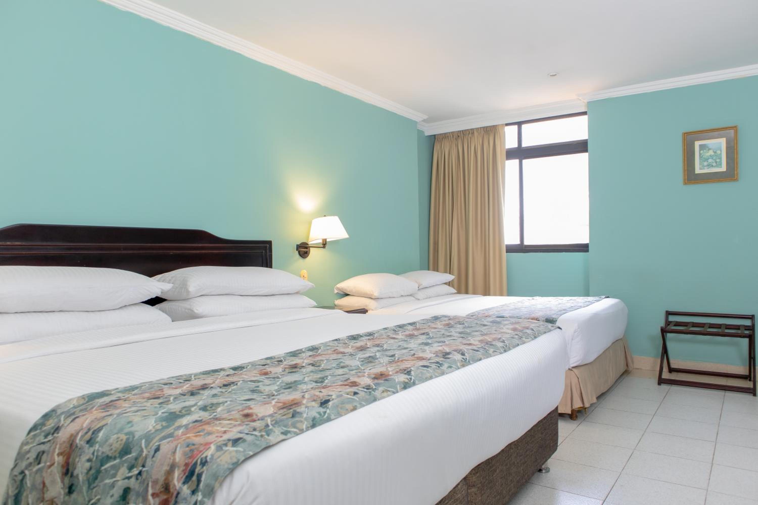 One-Bedroom Suite - Photo 1