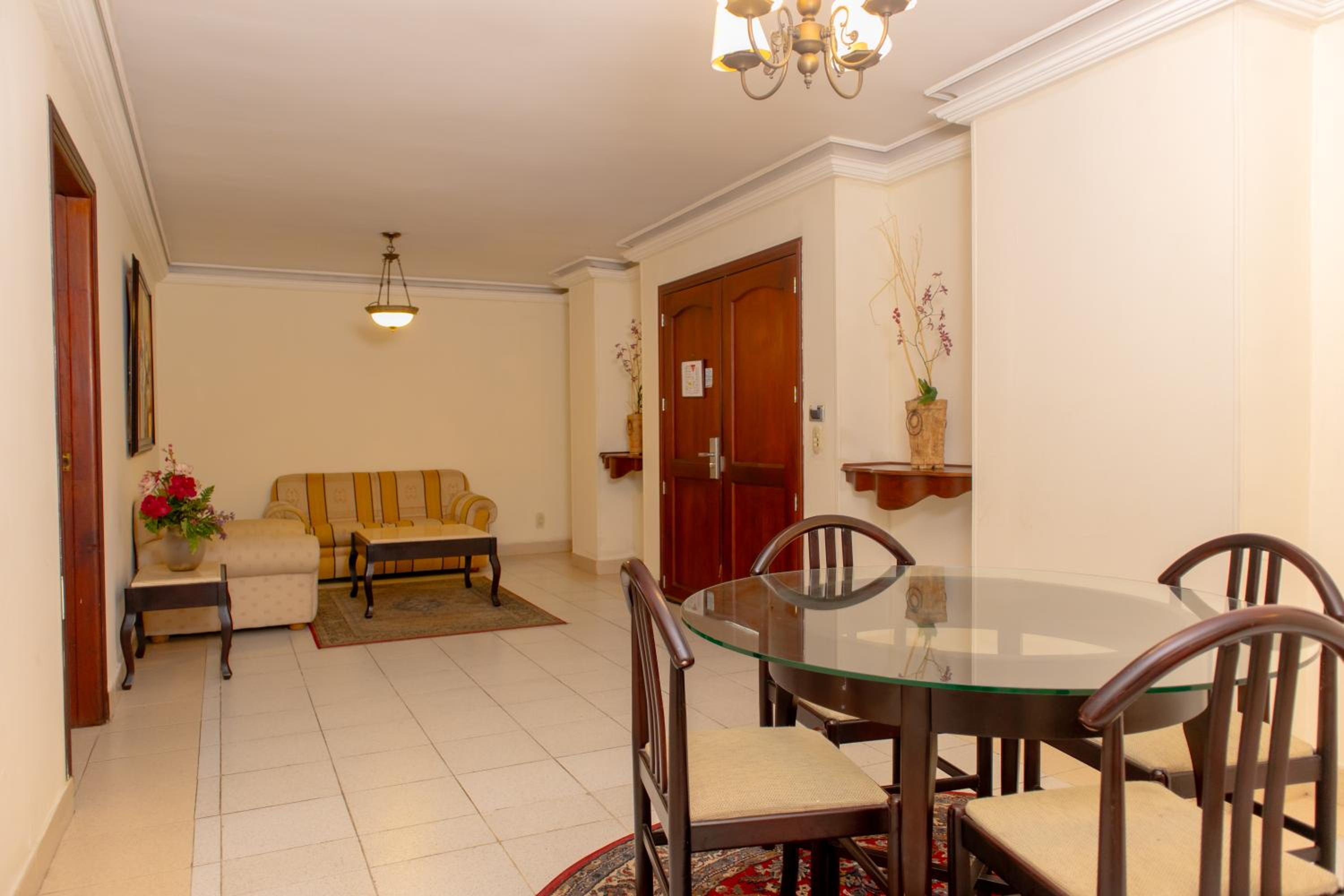 One-Bedroom Suite - Photo 2