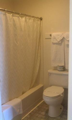 Queen Room - Photo 6