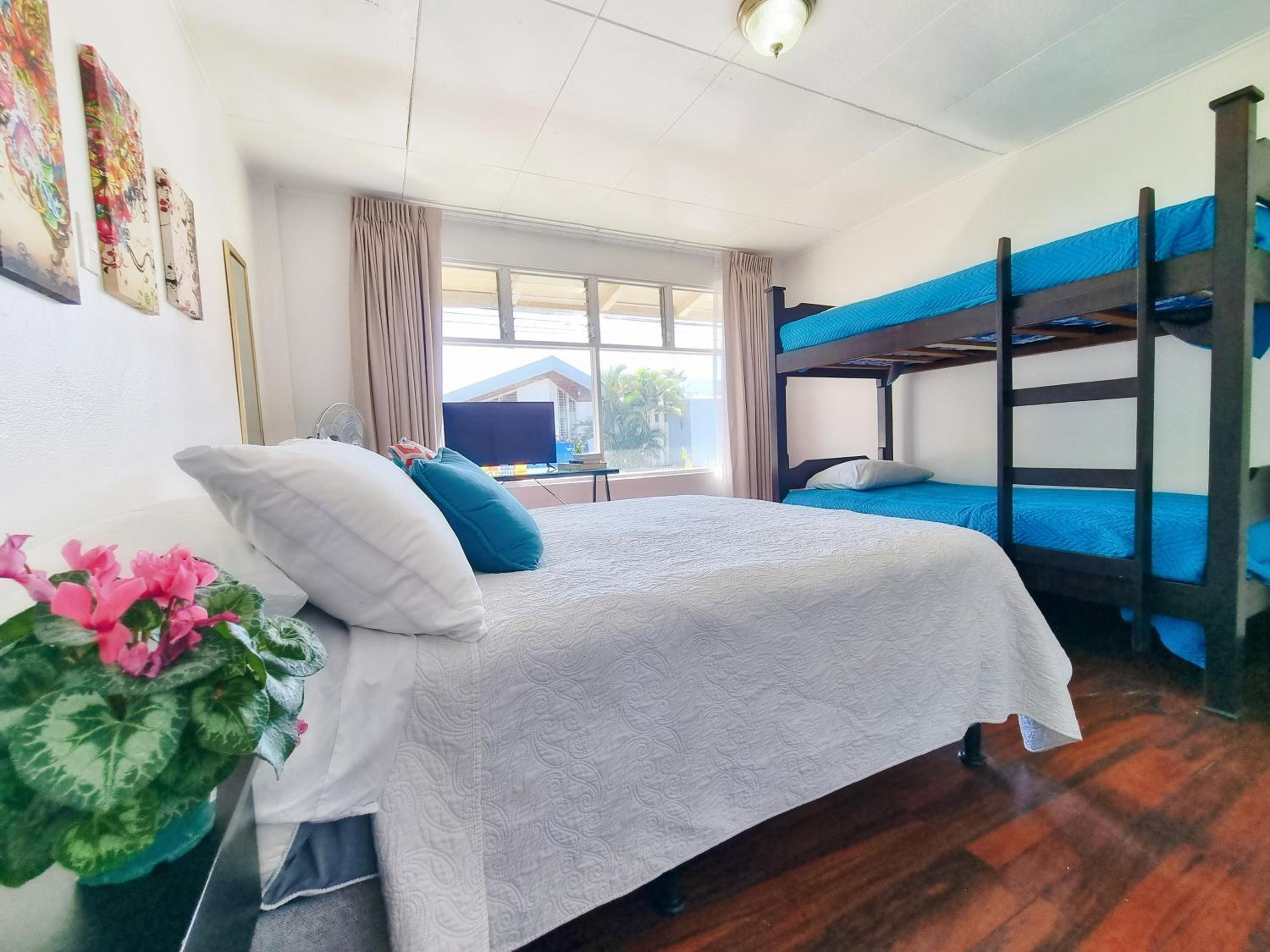 Economy Quadruple Room with Shared Bathroom