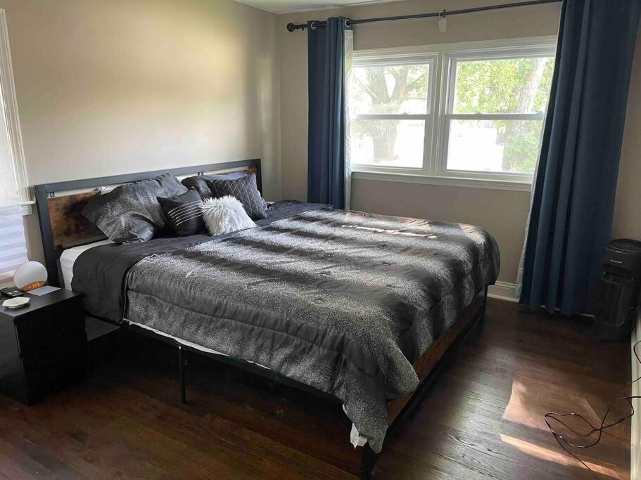 Three-Bedroom House photo 1