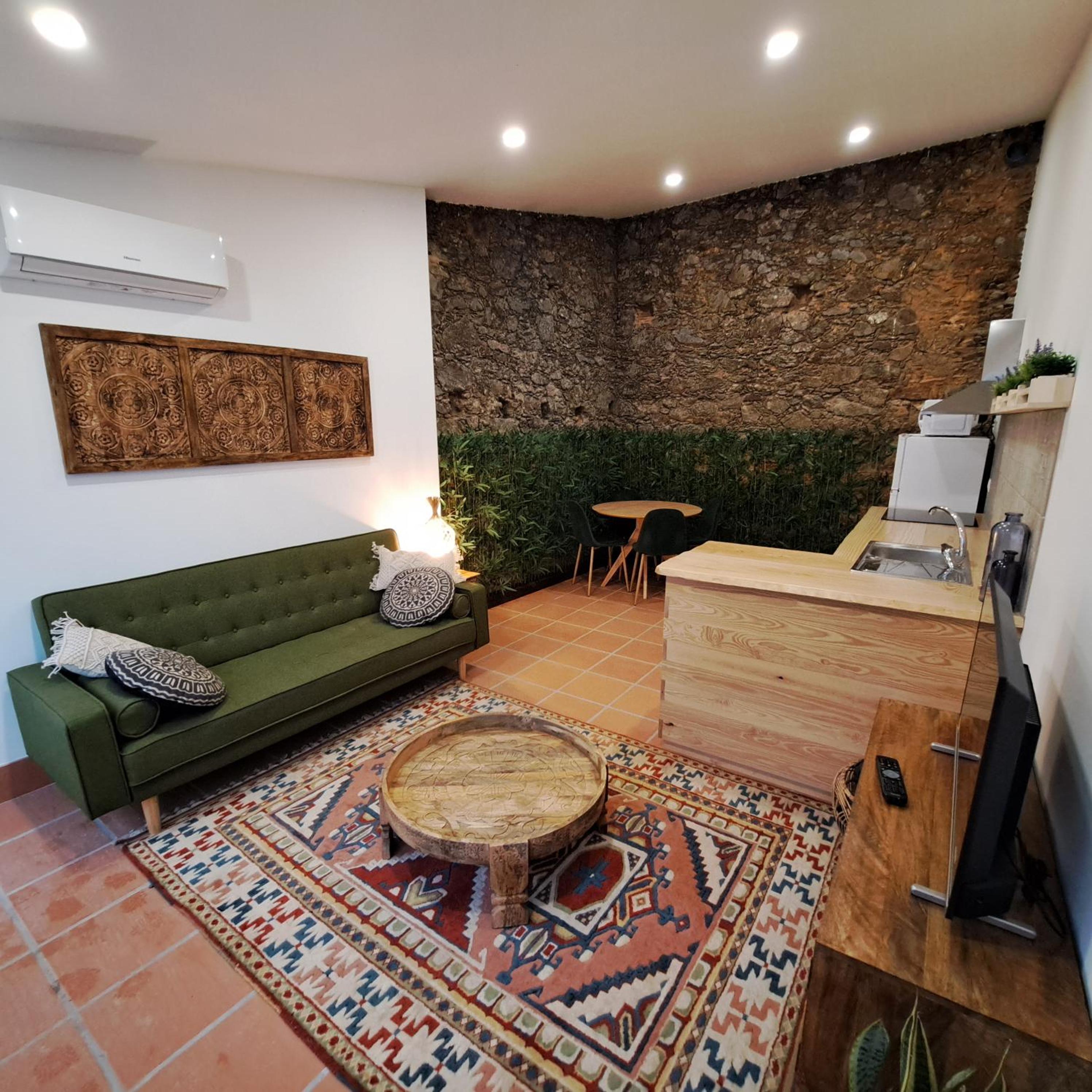 One-Bedroom House photo 1