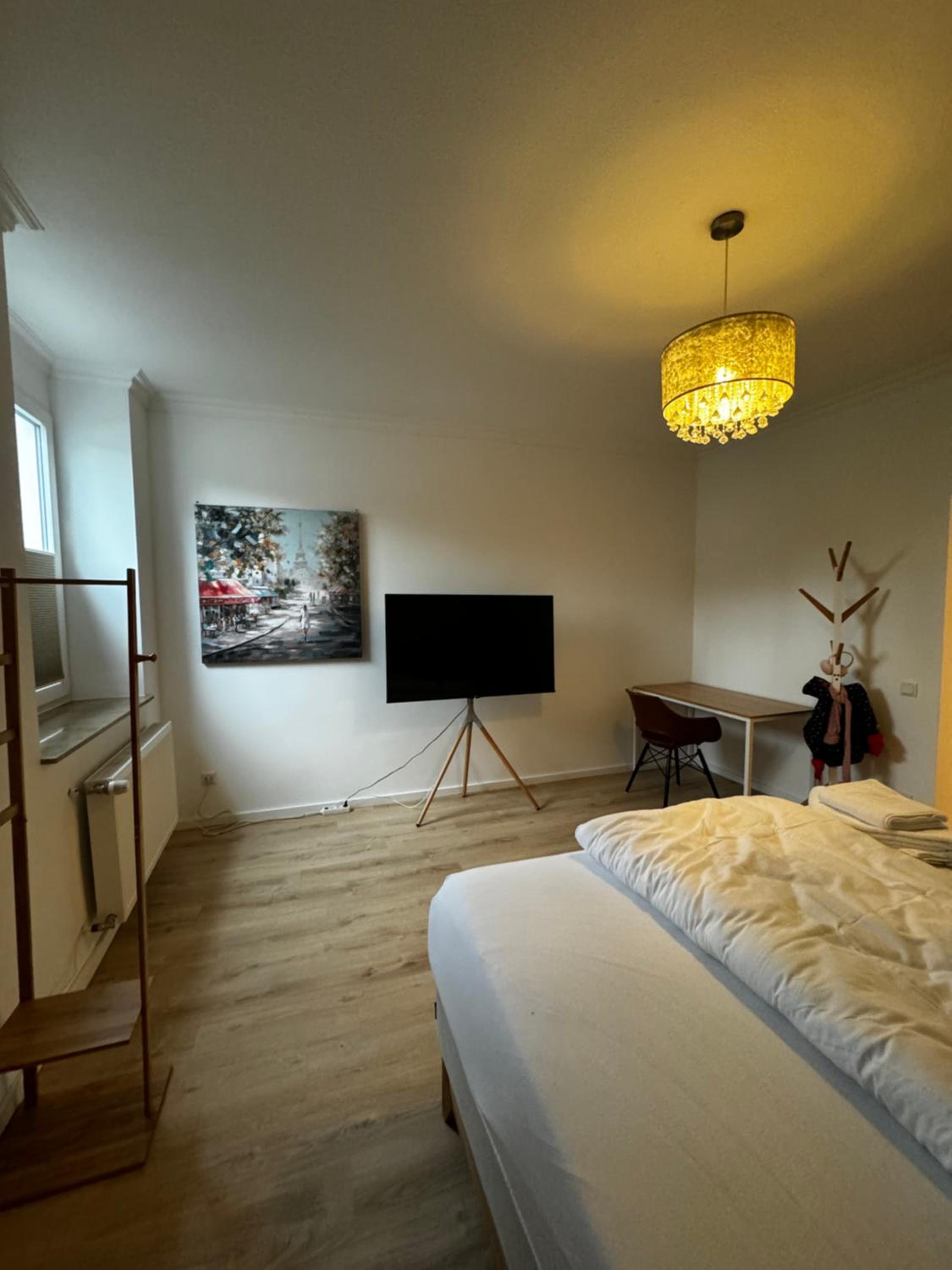 One-Bedroom Apartment photo 1