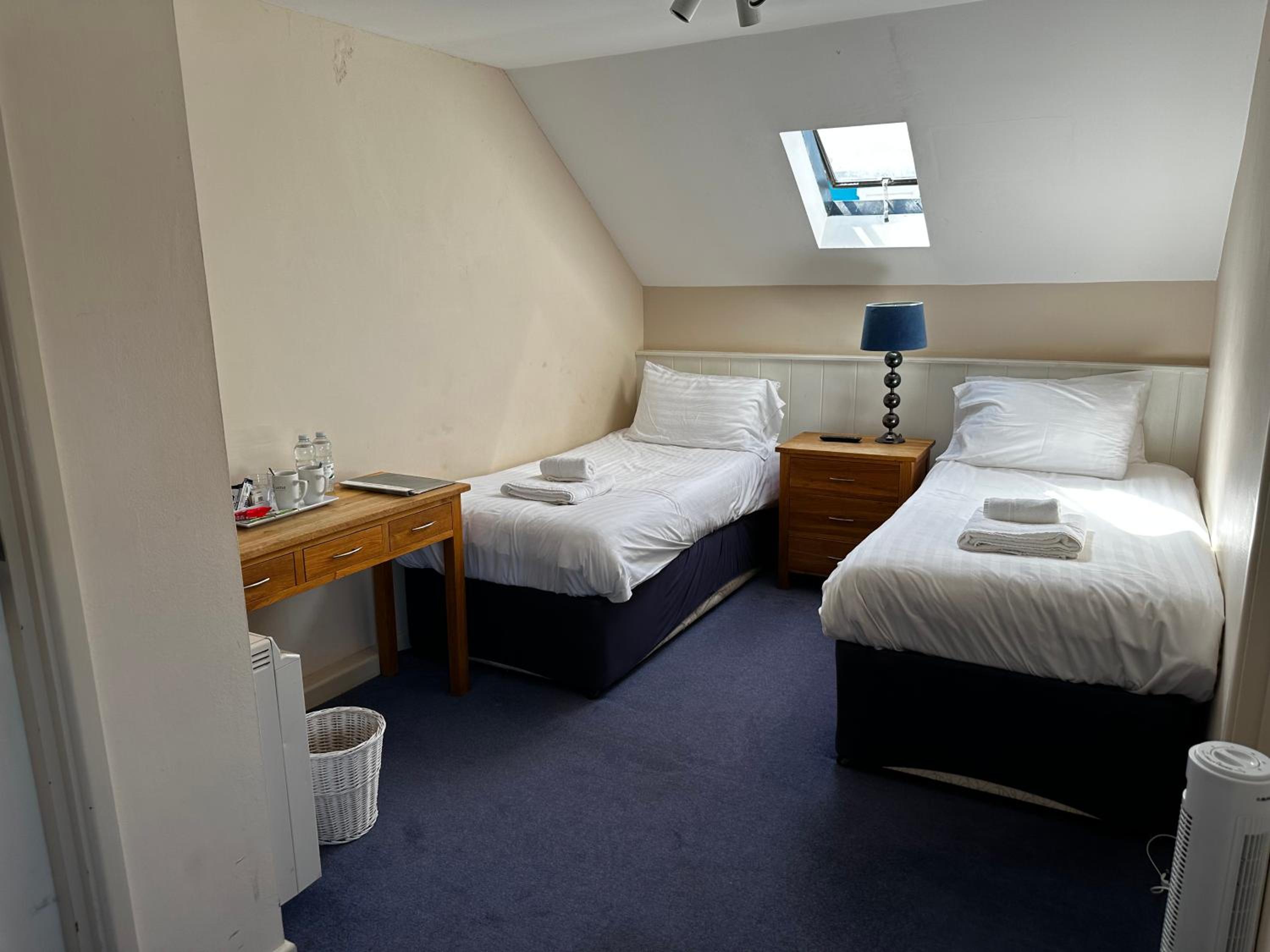 Standard Twin Room photo 1