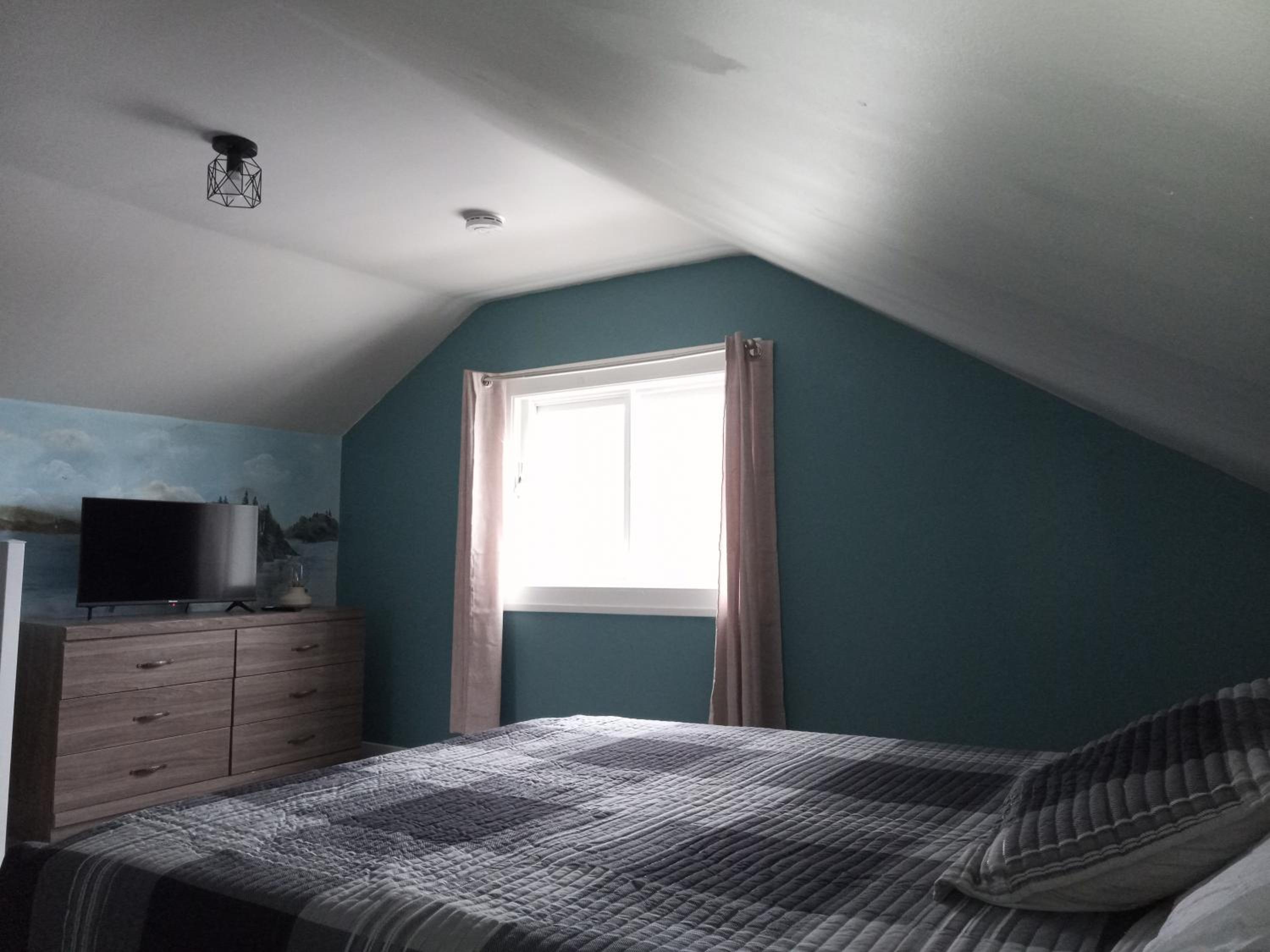 Queen Suite with Spa Bath photo 3