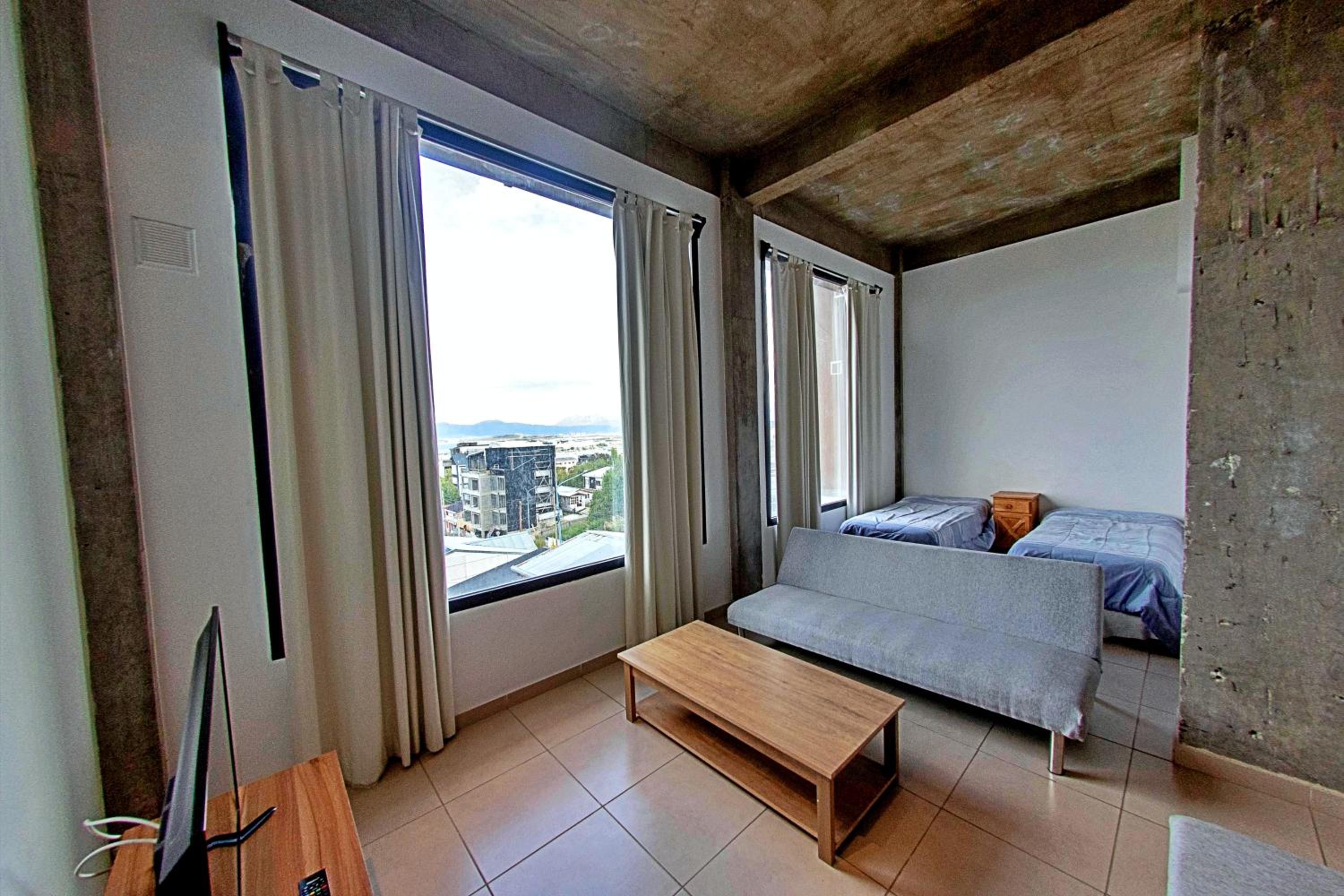 One-Bedroom Apartment photo 3