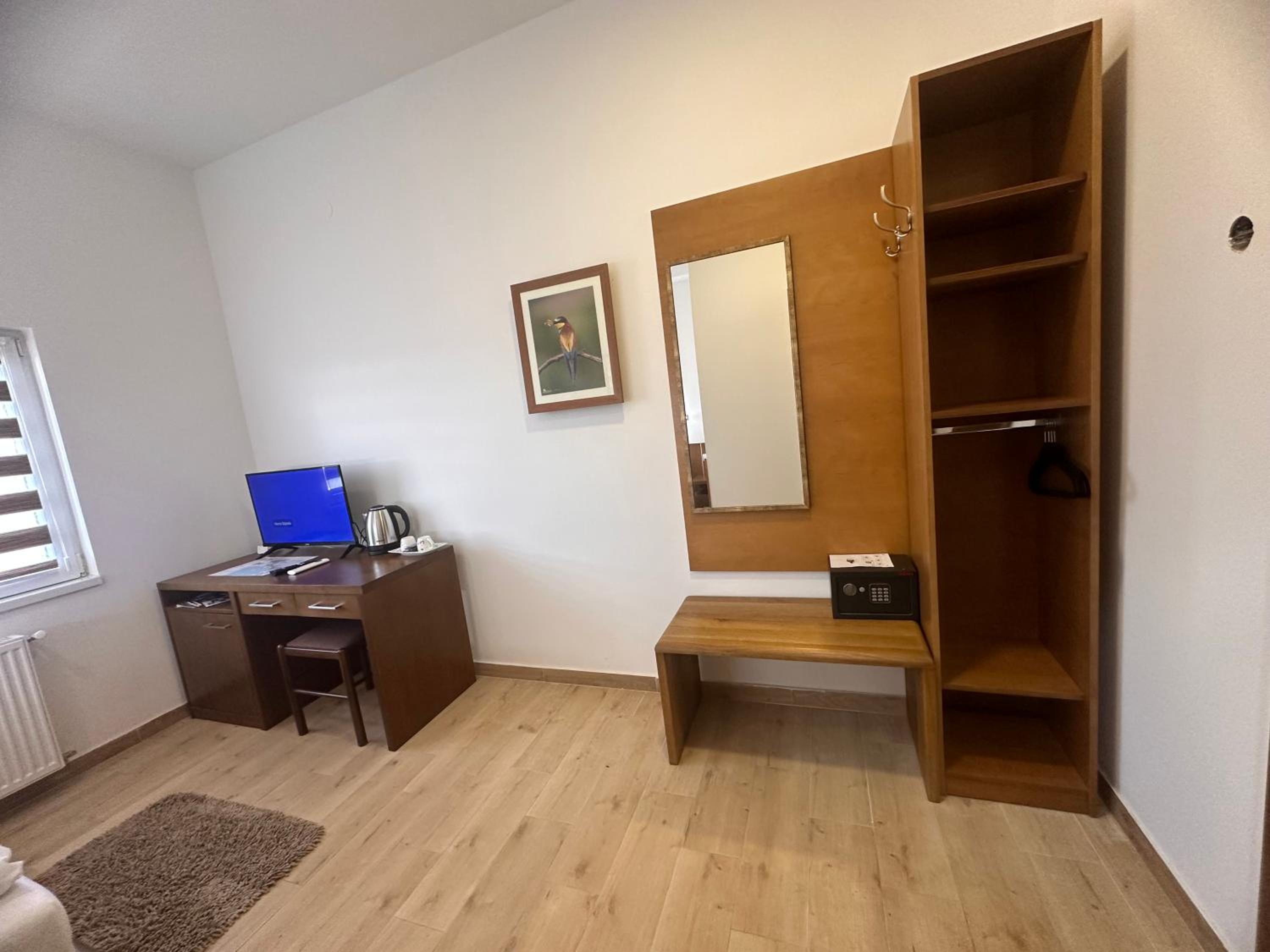 Deluxe Double Or Twin Room With Lake View