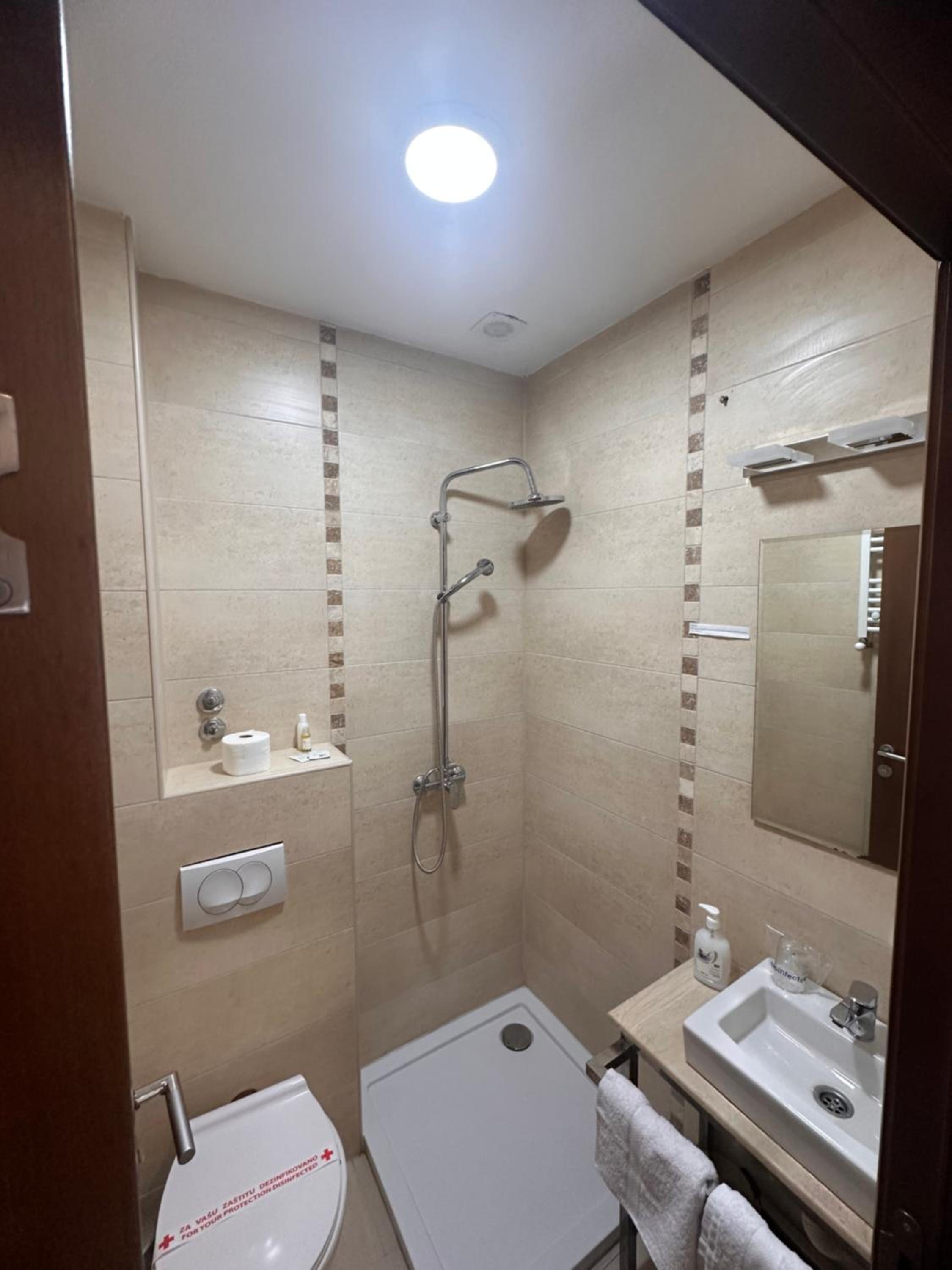 Economy Double Or Twin Room photo 3