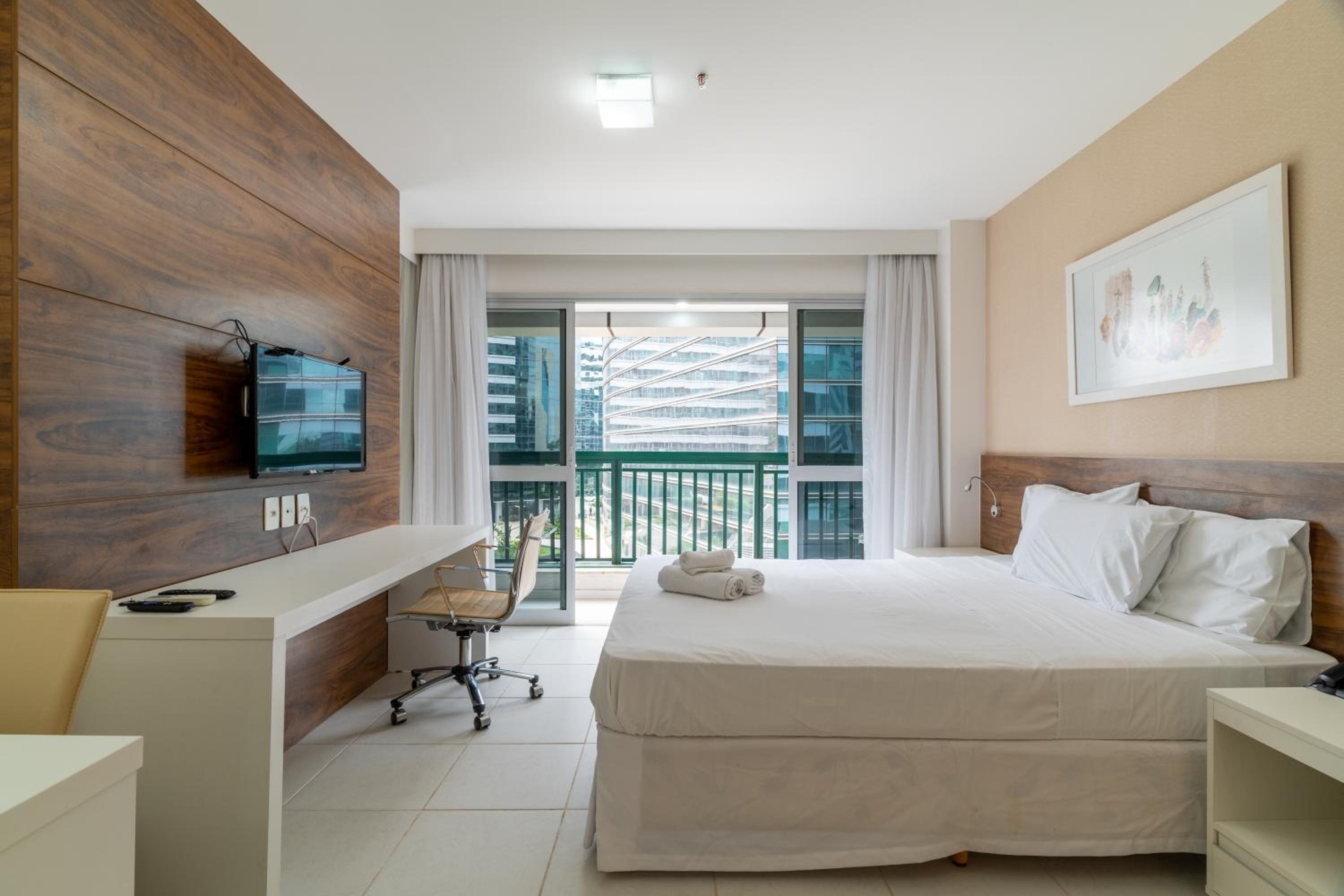 Studio Apartment with Queen Bed