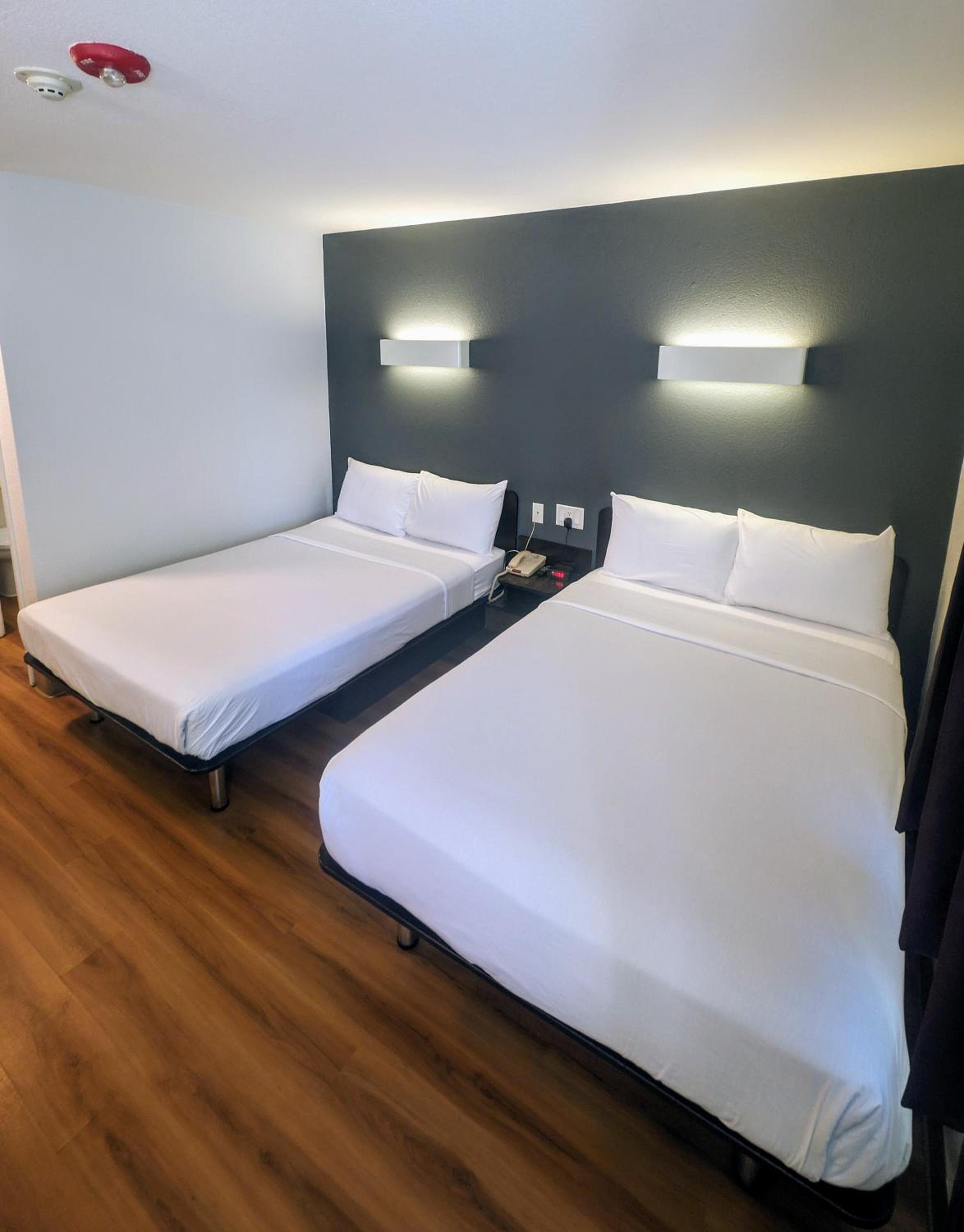 Quadruple Room - Non Smoking/Pet Friendly photo 2