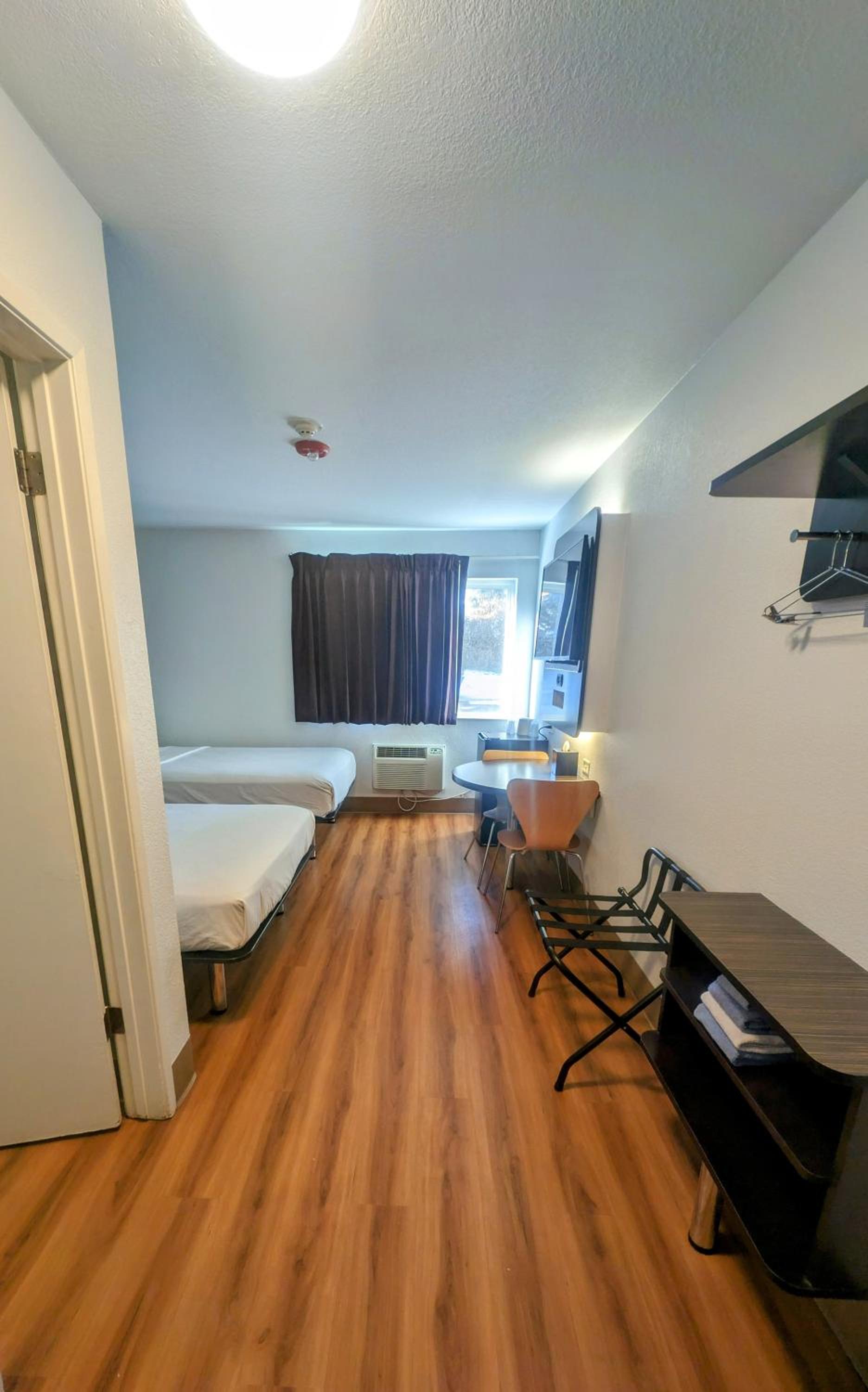 Quadruple Room - Non Smoking/Pet Friendly photo 1