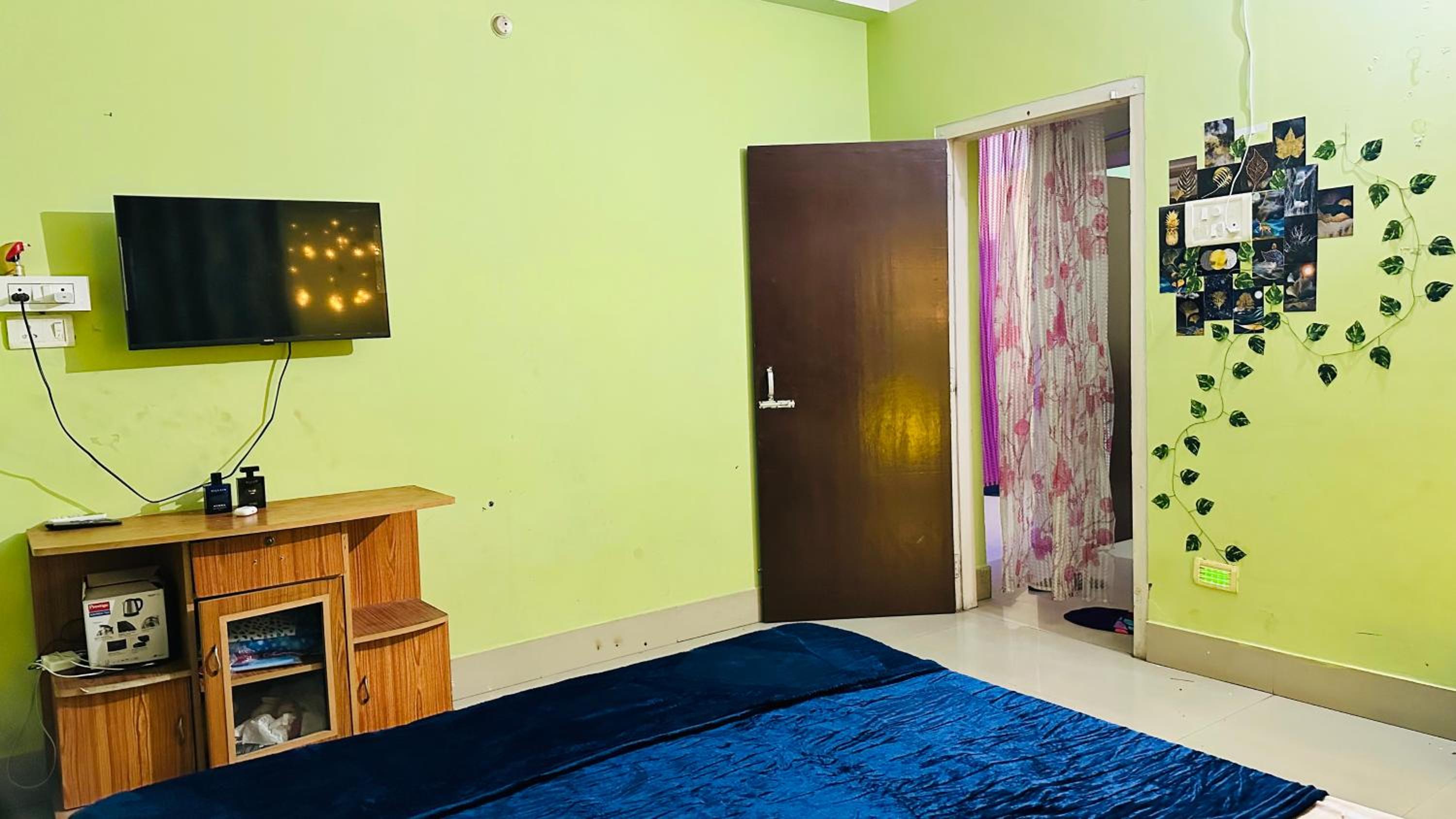 Double Room With Shared Bathroom