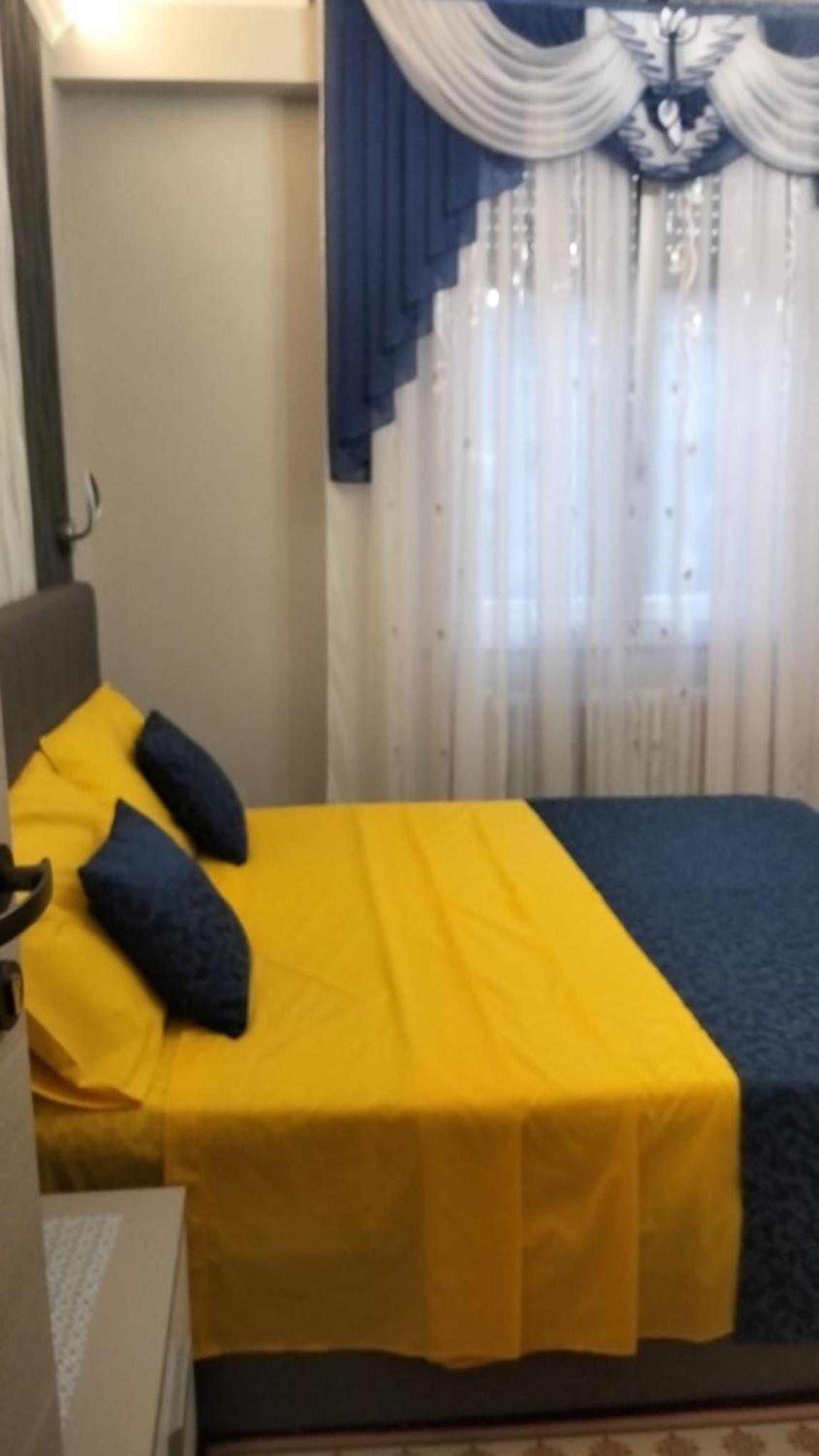 Double Room with Private External Bathroom - Photo 5