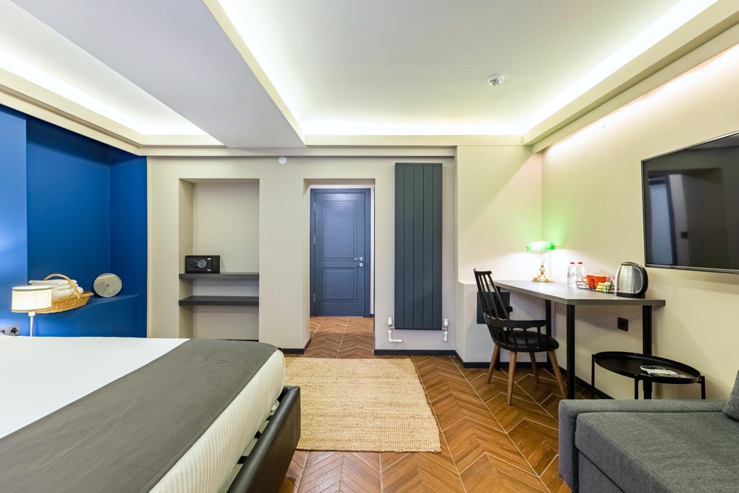 Suite with Balcony photo 1